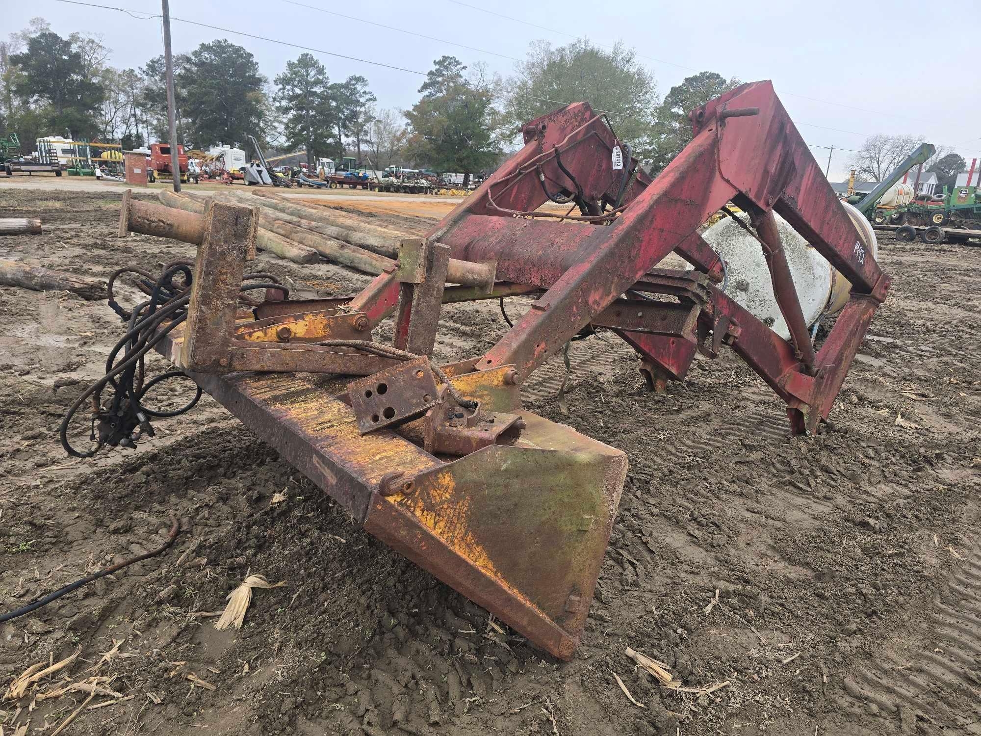 INTERNATIONAL Q.T. LOADER W/ G.P. BUCKET (A58374)