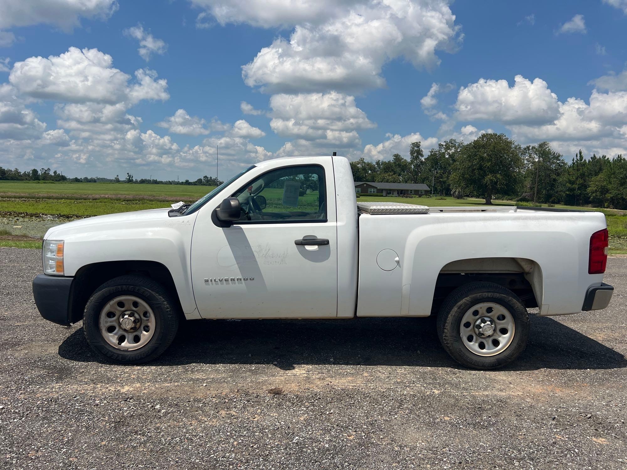 2012 CHREVOLET SILVERADO SINGLE CAB TRUCK (A51406)