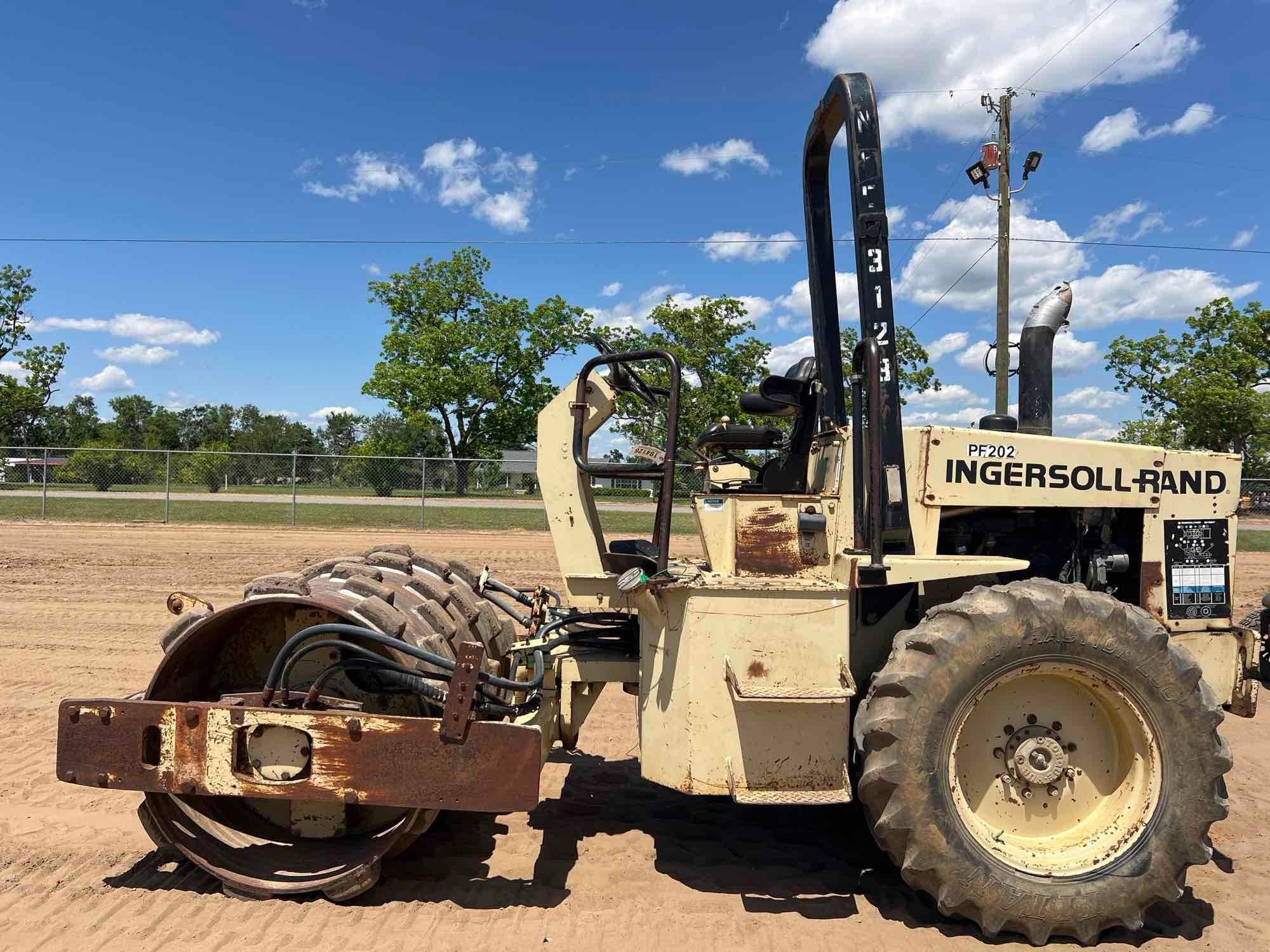 1995 INGERSOLL-RAND SD40F PADFOOT ROLLER (A51246)