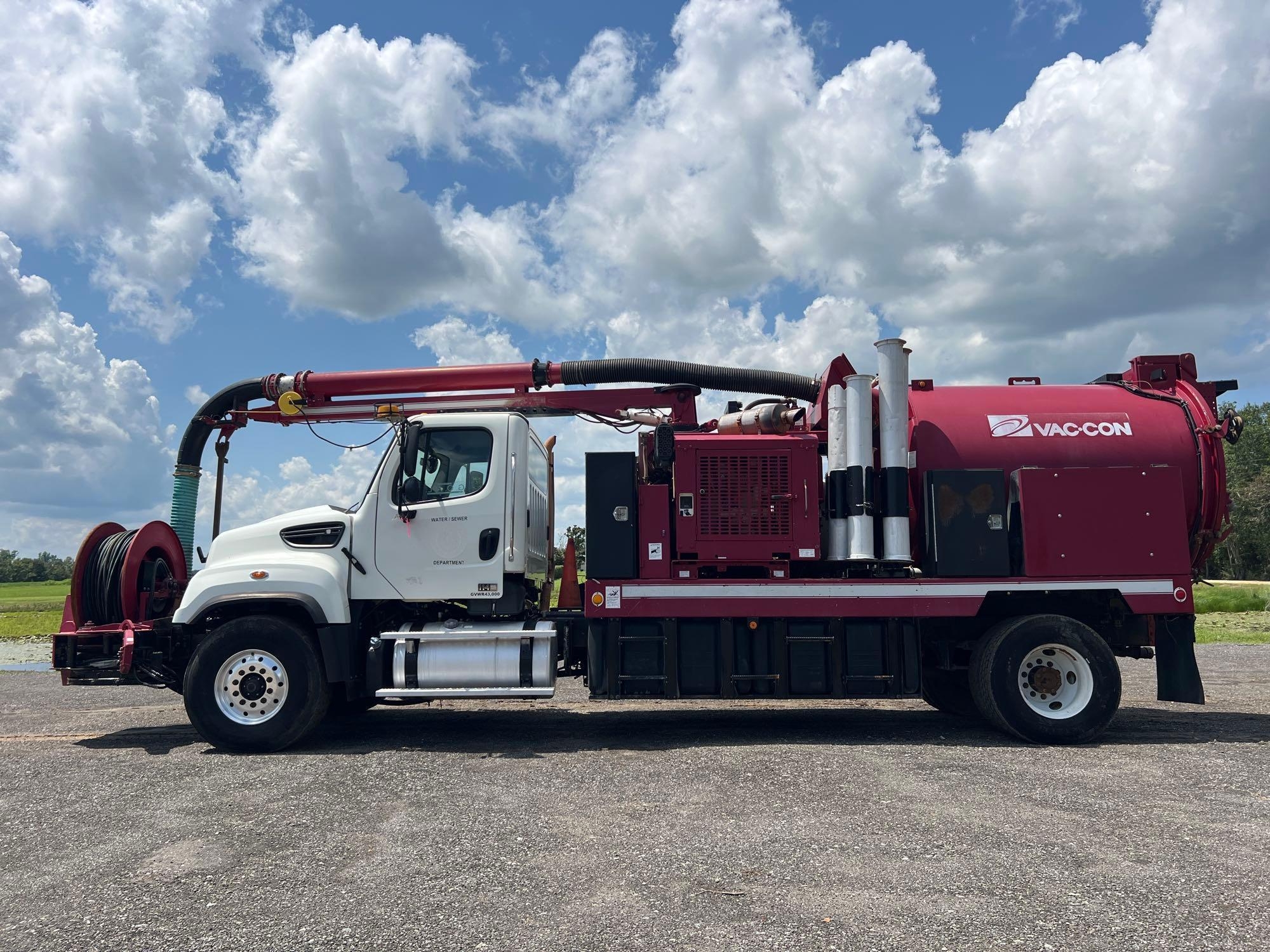 2014 FREIGHTLINER 114SD VACUUM TRUCK (A51406)
