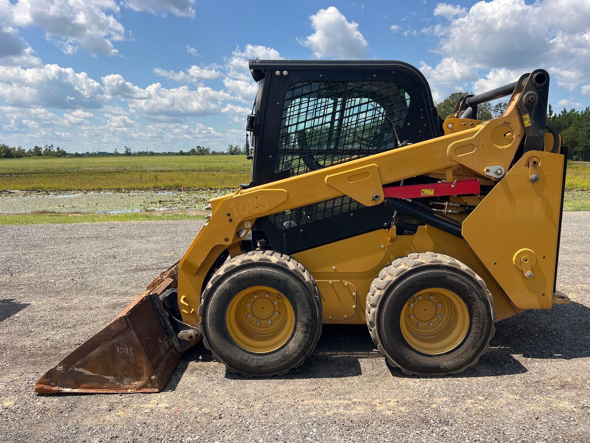 CATERPILLAR 242D3 WHEELED SKID STEER (A51406)