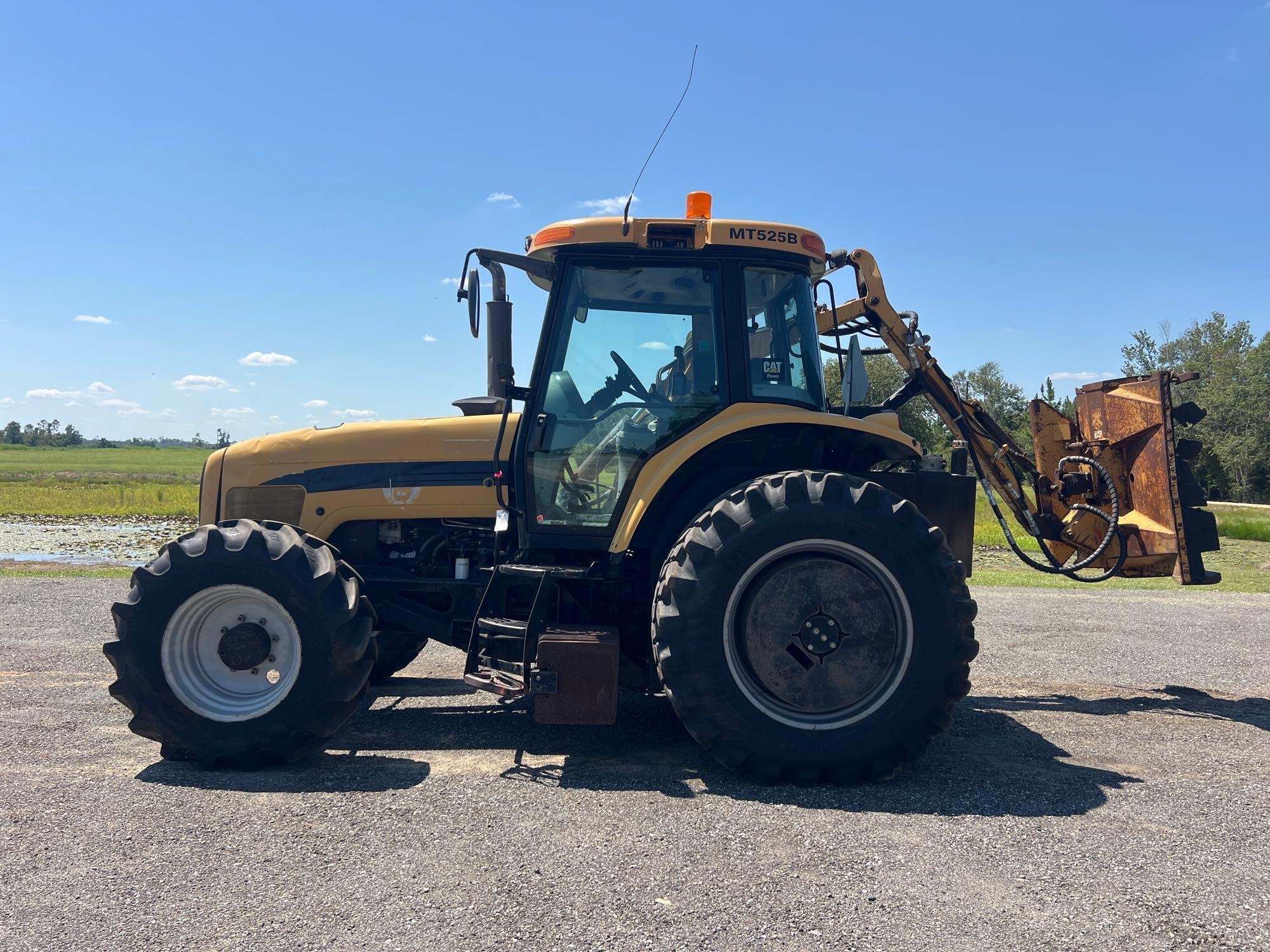 CHALLENGER MT525B TRACTOR (A51406)