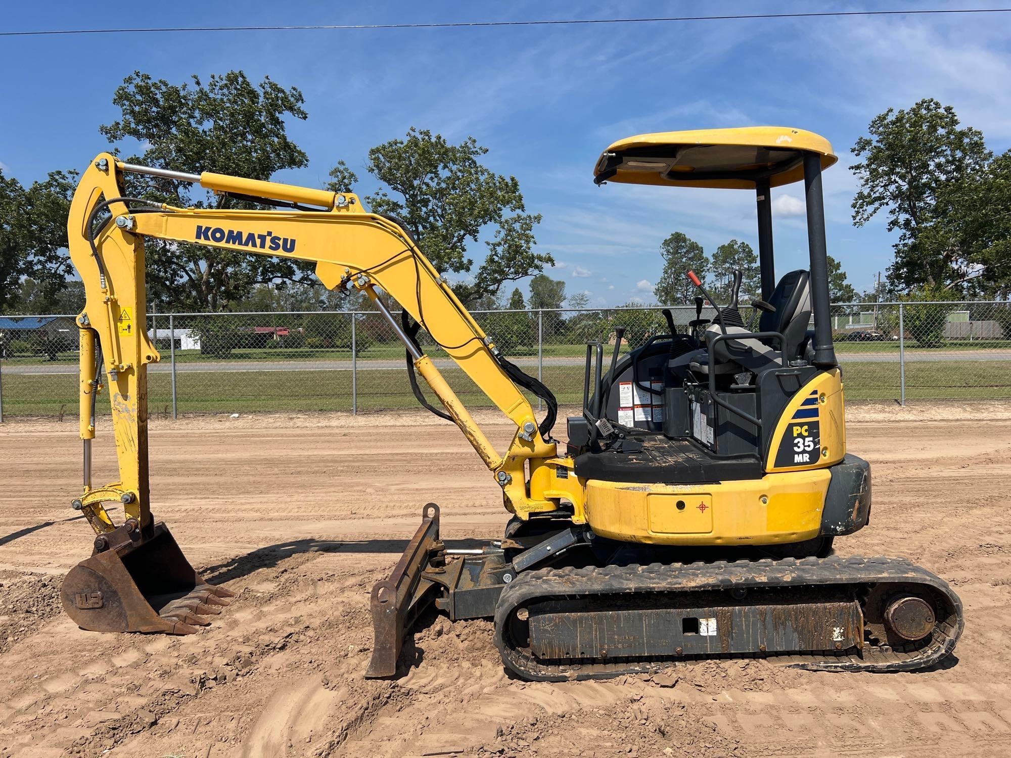 2015 KOMATSU PC35 MR-3 EXCAVATOR (A51246)