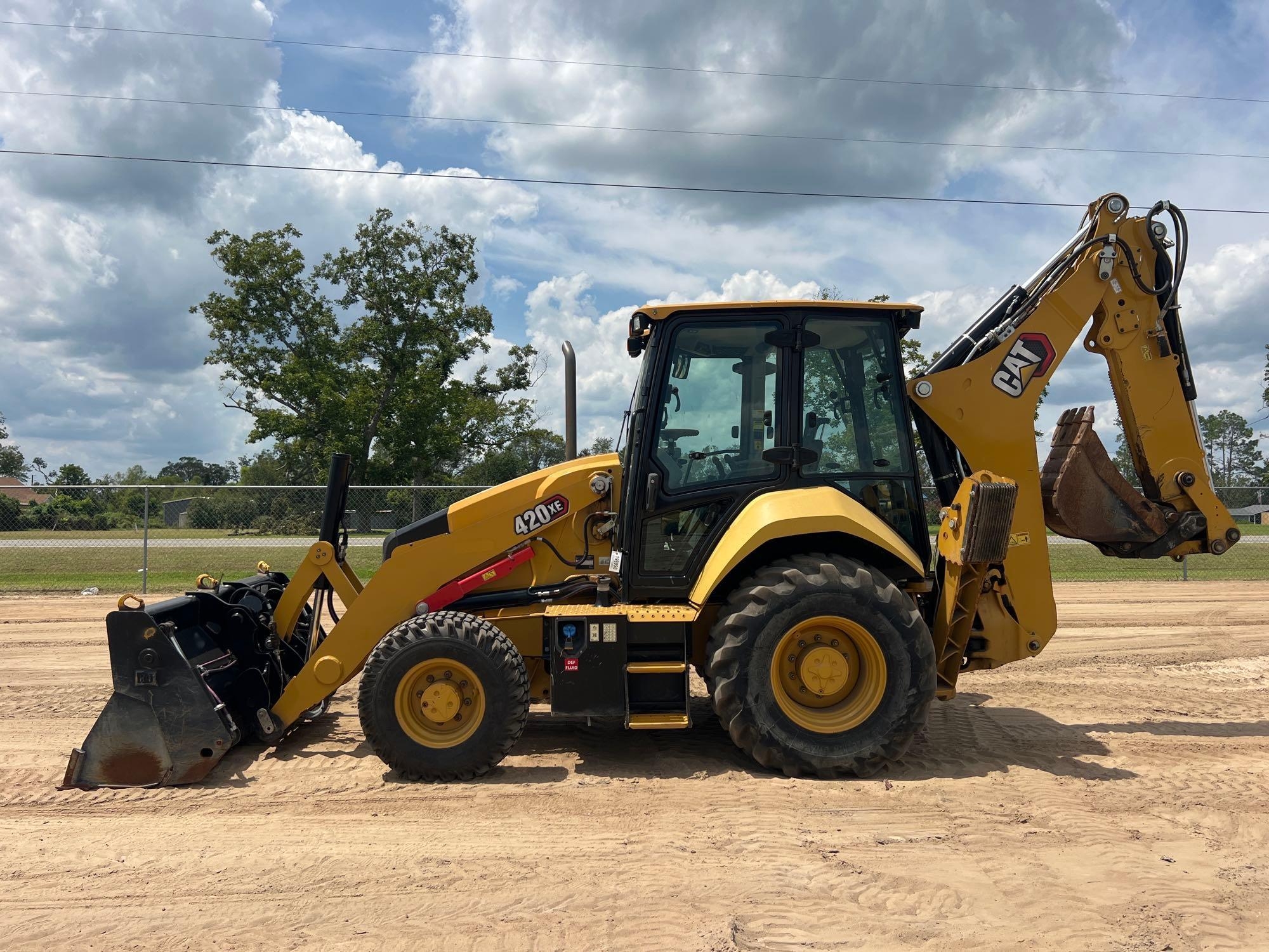 2021 CATERPILLAR 420 XE BACKHOE (A51246)