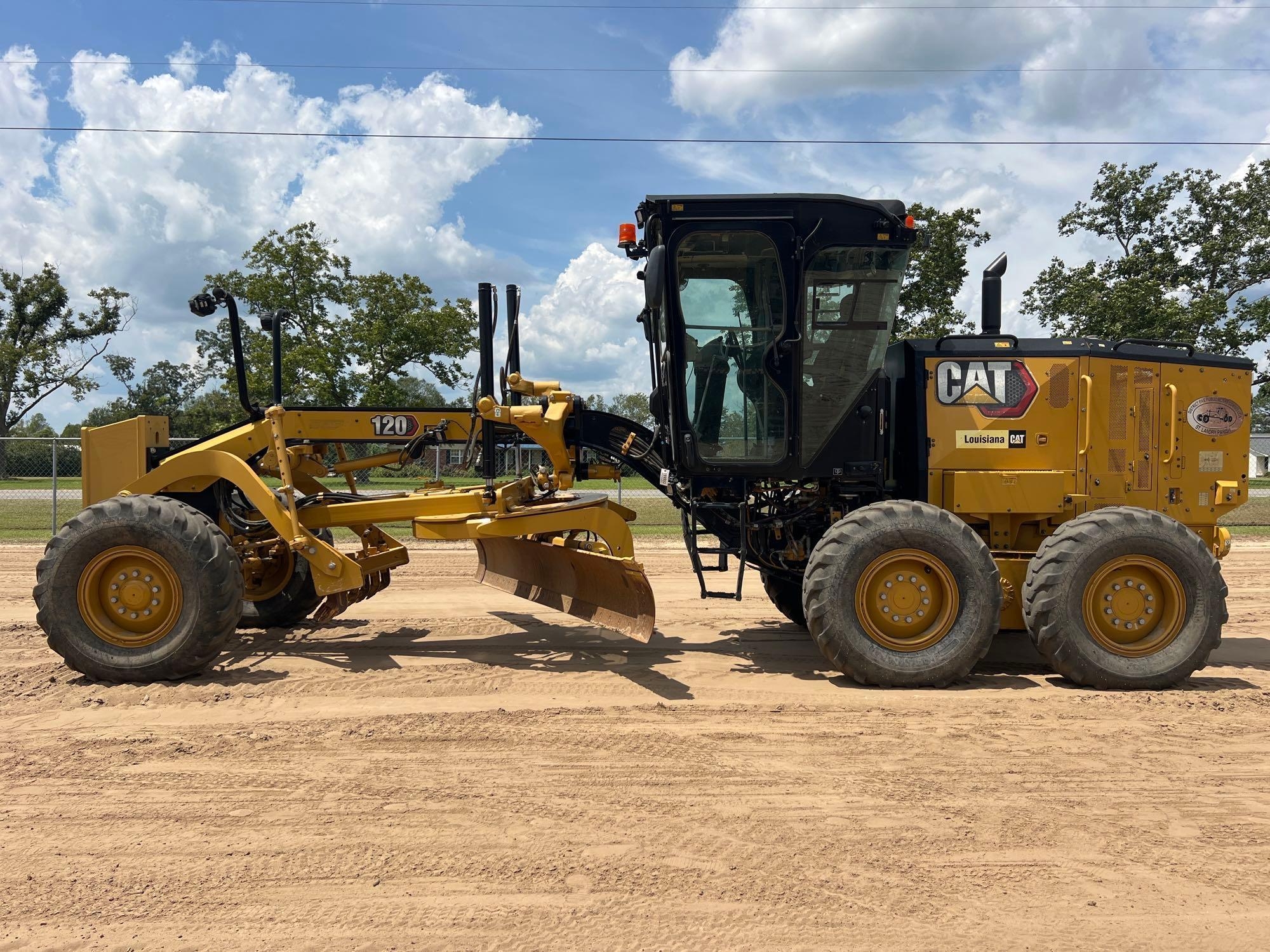 2020 CATERPILLAR 120 MOTOR GRADER (A51246)