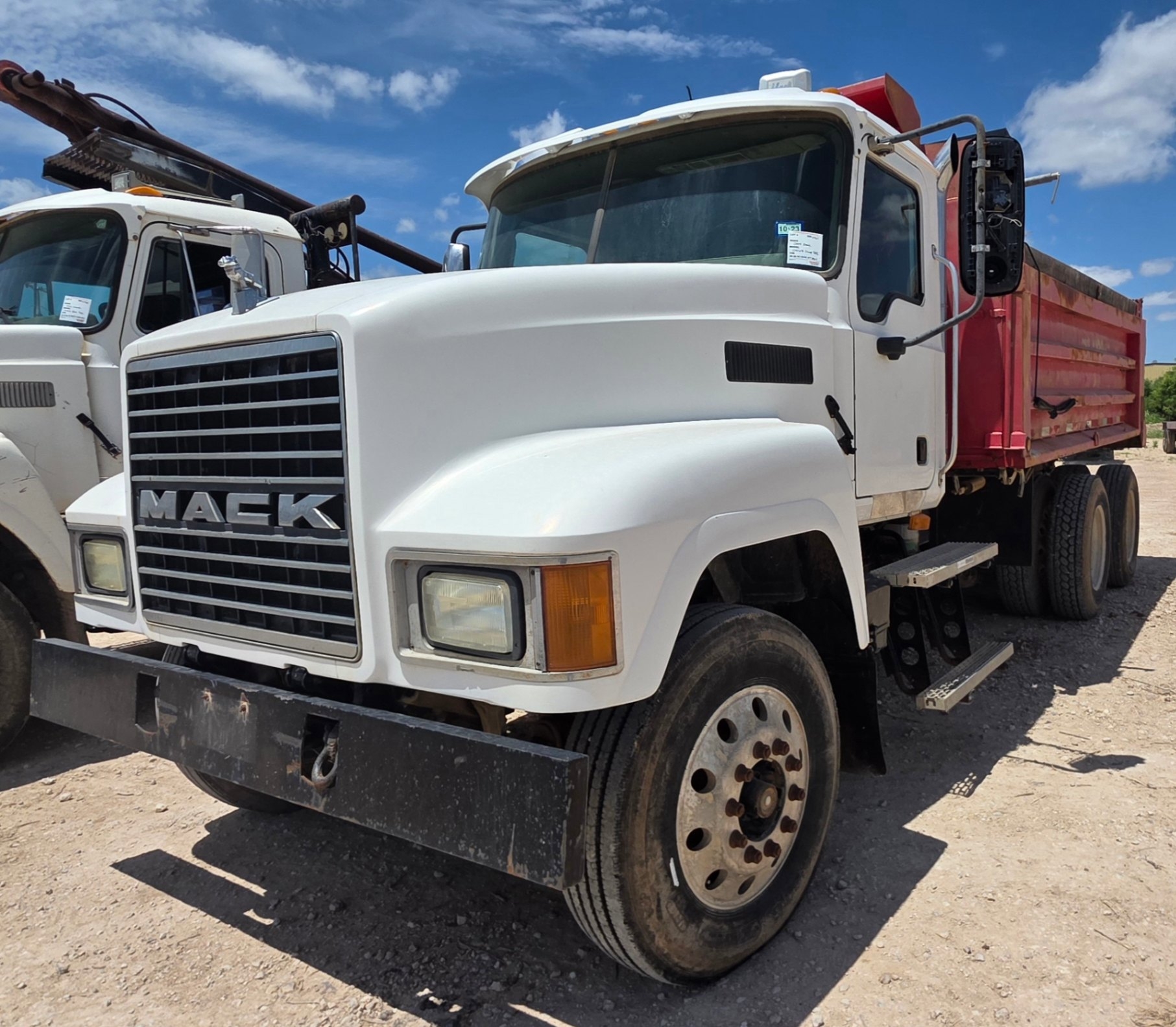 2004 MACK CH613 DUMP TRUCK (A48992)