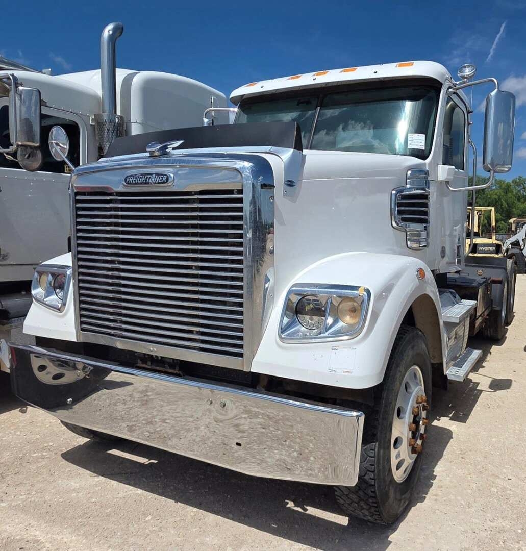 2016 FREIGHTLINER CORONADO 122 SD DAYCAB (A48992)