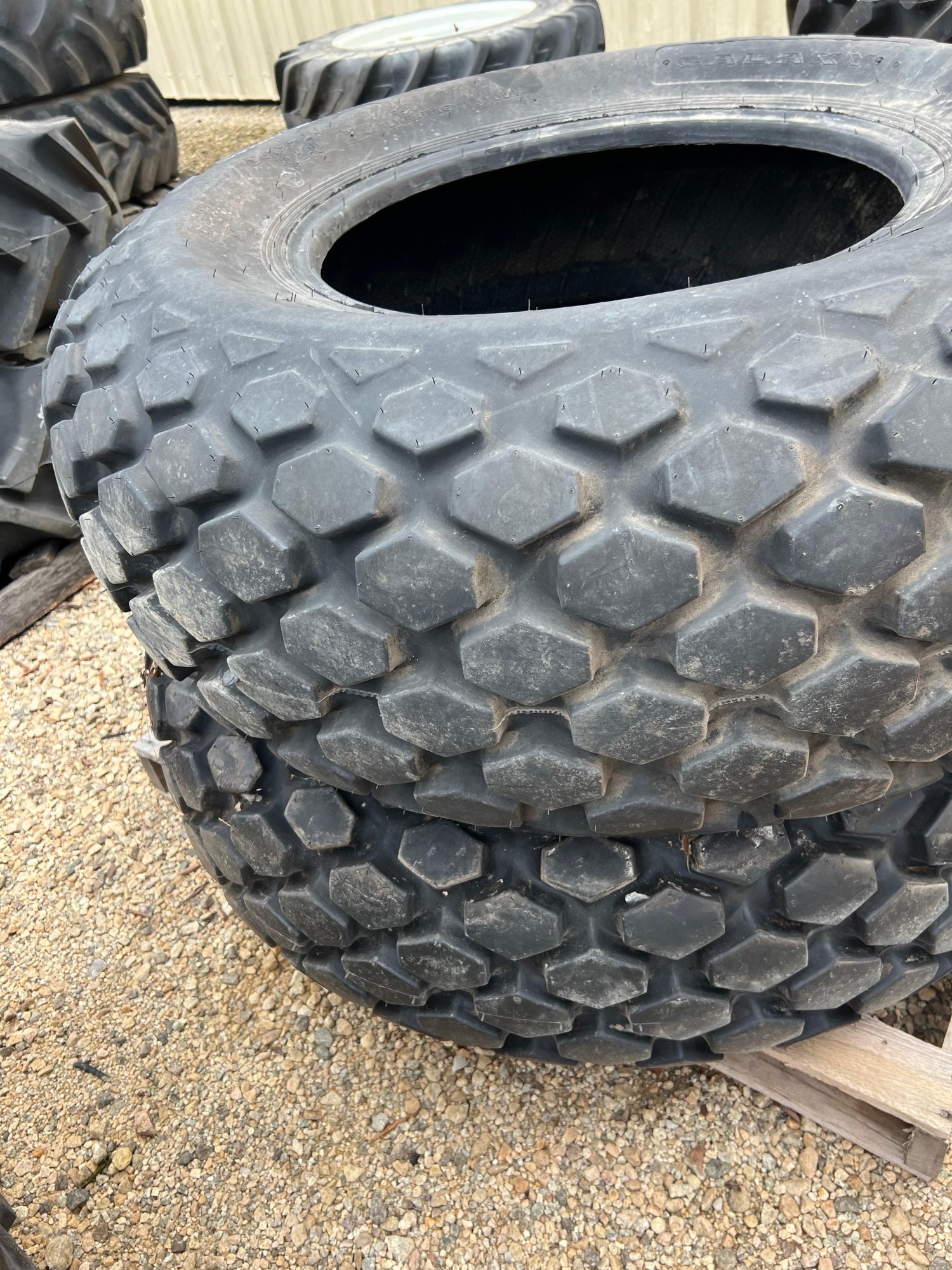 YOKOHAMA - GALAXY 16.9-24 DIAMOND BUTTON TIRES (A52748)