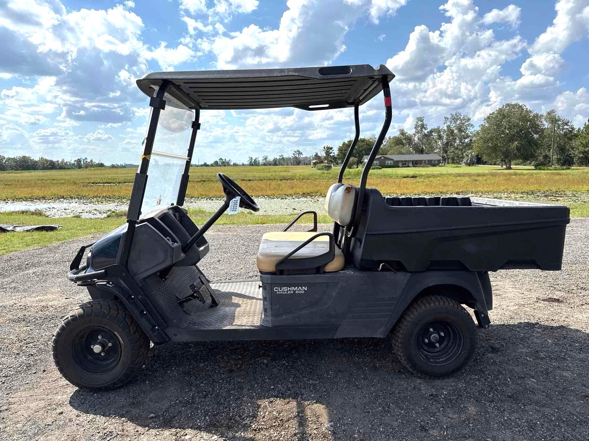 CUSHMAN HAULER 1200 GAS GOLF CART (A51406)