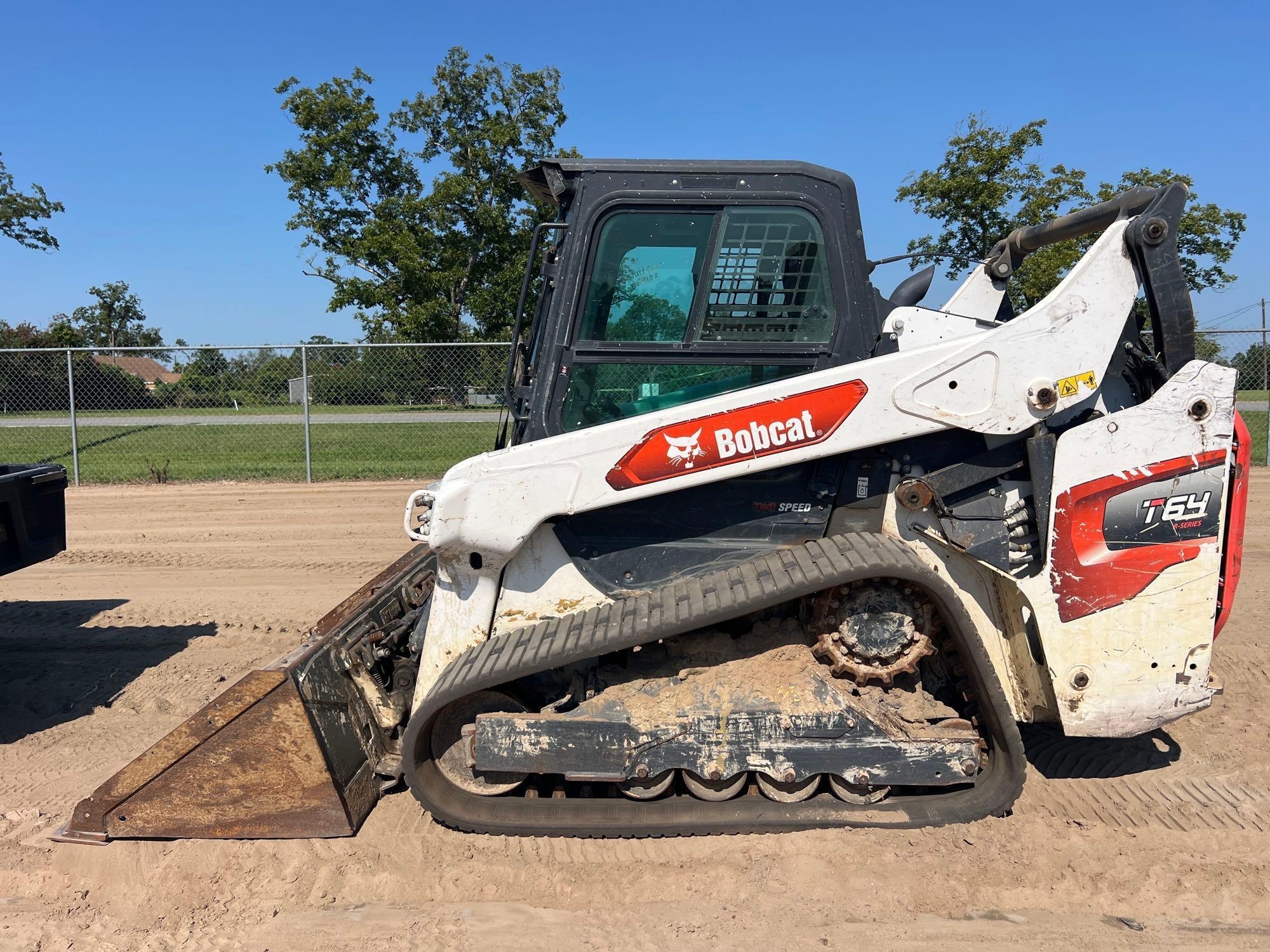 2021 BOBCAT T64 R-SERIES SKID STEER (A51246)