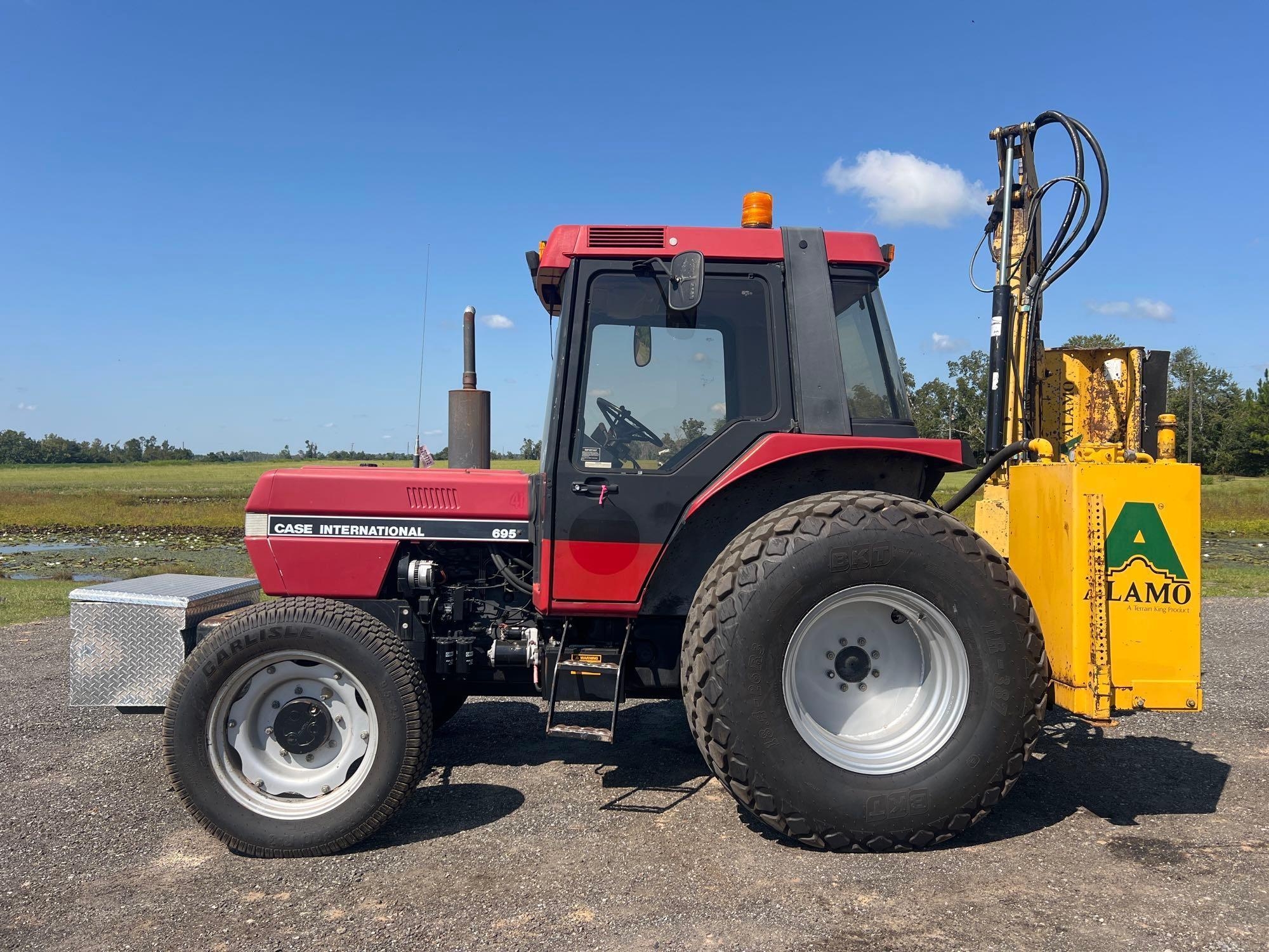 CASE INTERNATIONAL 695 TRACTOR (A51406)