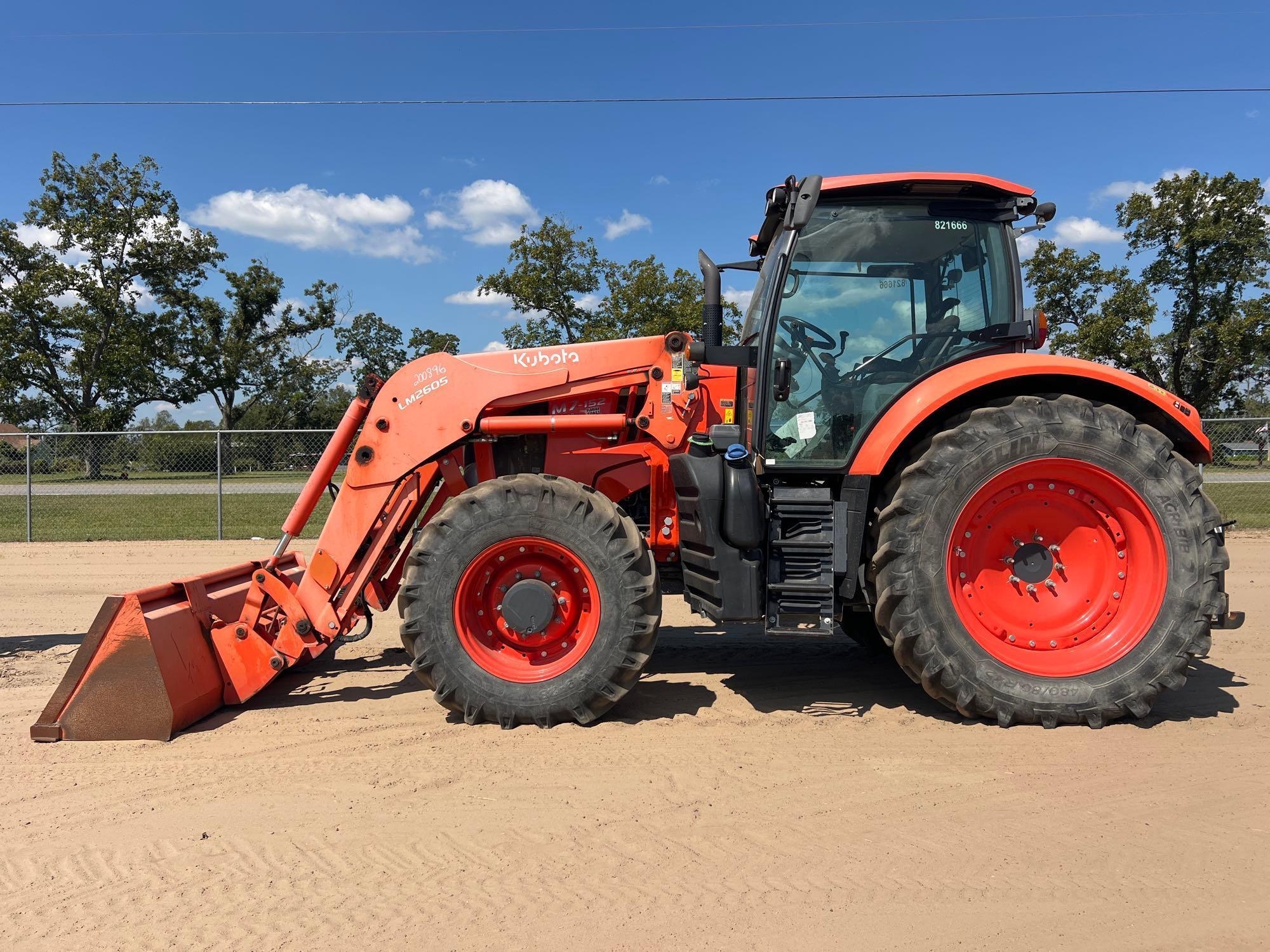 KUBOTA M7-152 TRACTOR (A54756)
