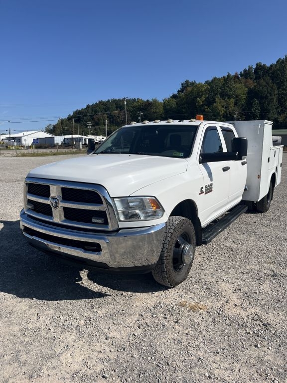 2015 Ram 3500 Crew Cab Truck (A52384)