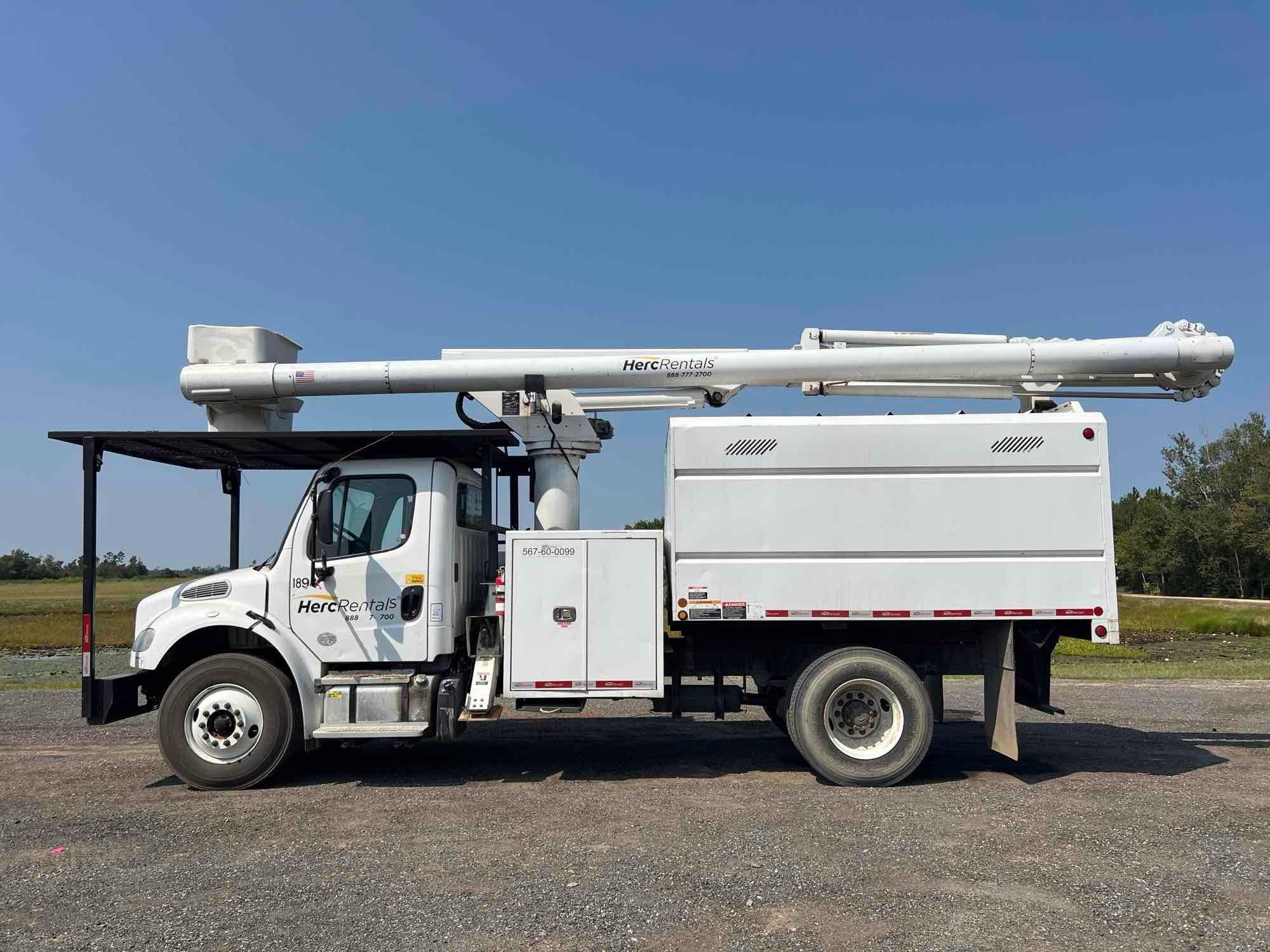 2018 FREIGHTLINER BOOM TRUCK (A51406)