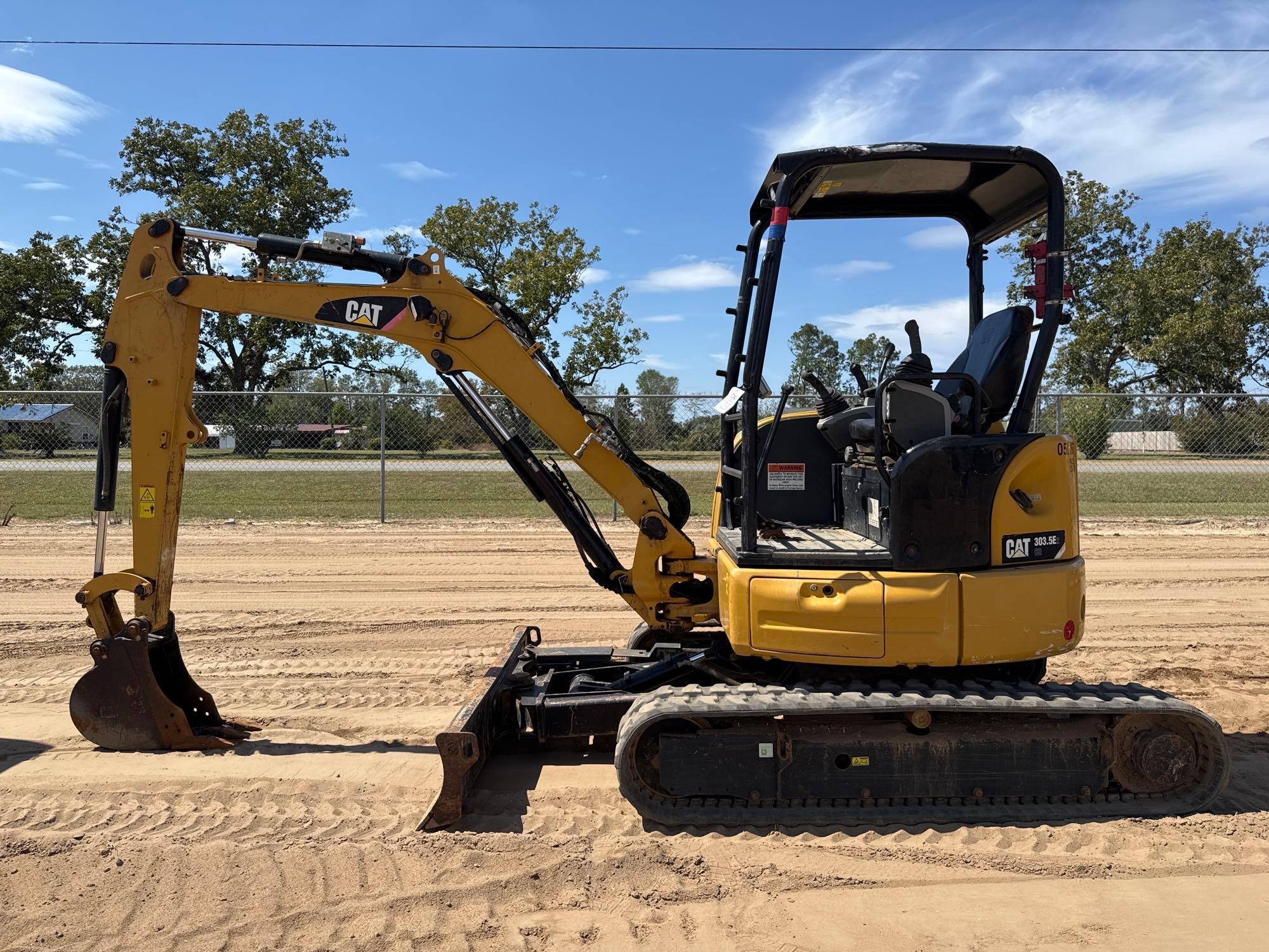 2019 CATERPILLAR 303.5E2 CR EXCAVATOR (A52705)