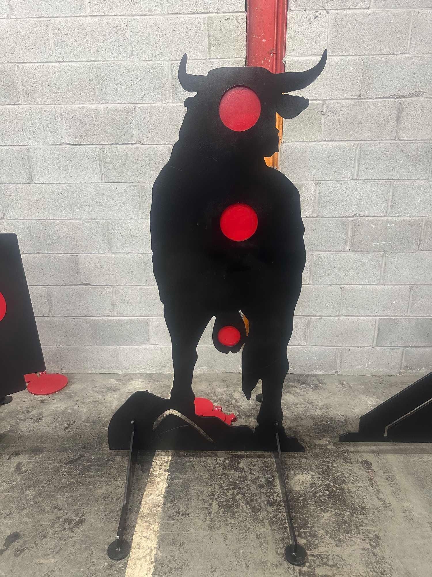 UNUSED BULL AR500 3/8" STEEL SHOOTING TARGET (A58376)