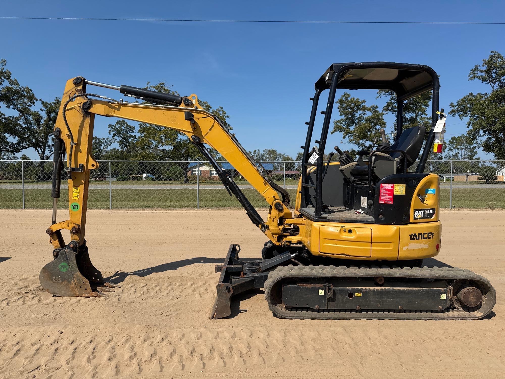 CATERPILLAR 303.5E2 CR EXCAVATOR (A52705)