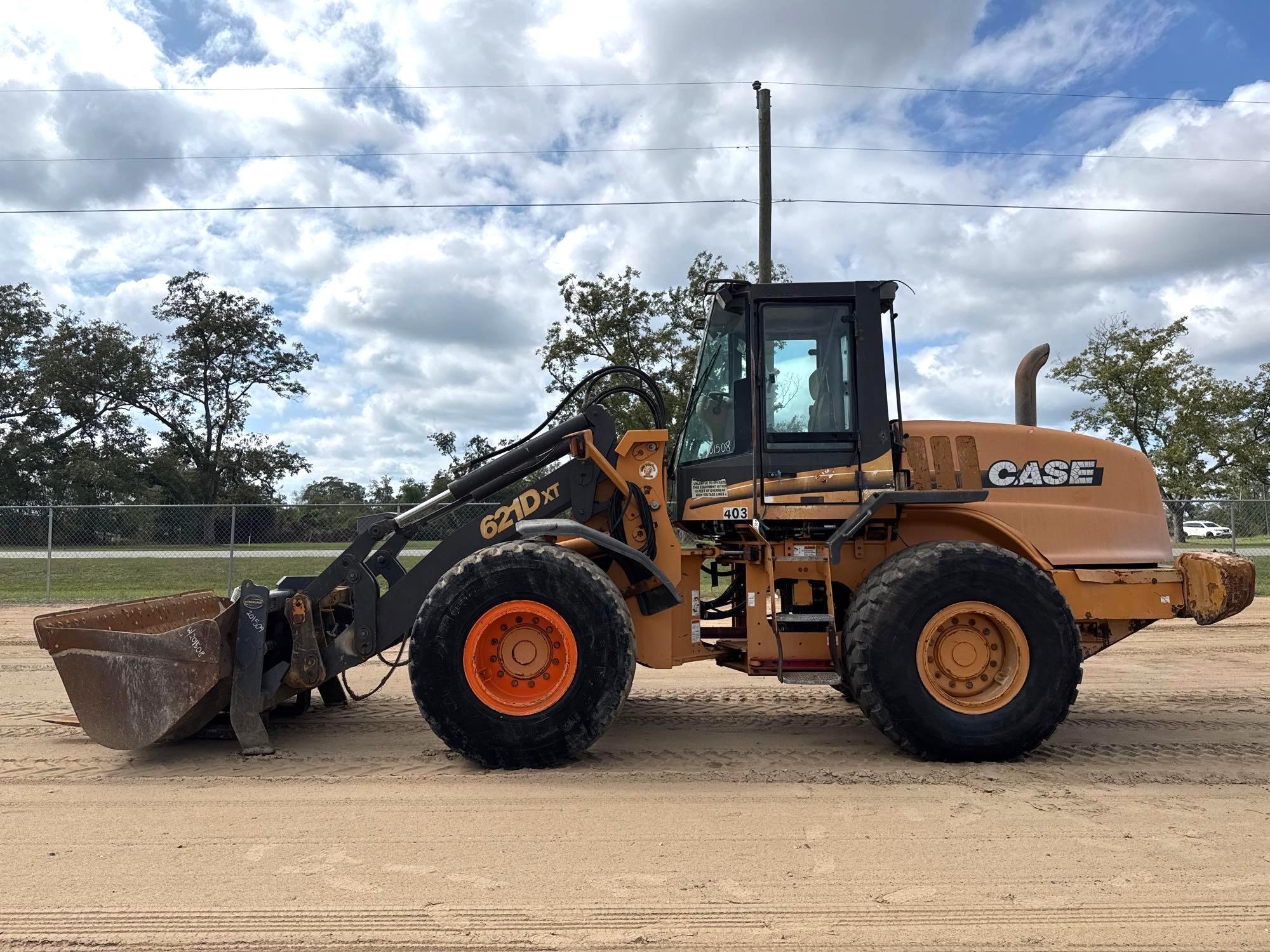 2002 CASE 621DXT WHEEL LOADER (A52705)