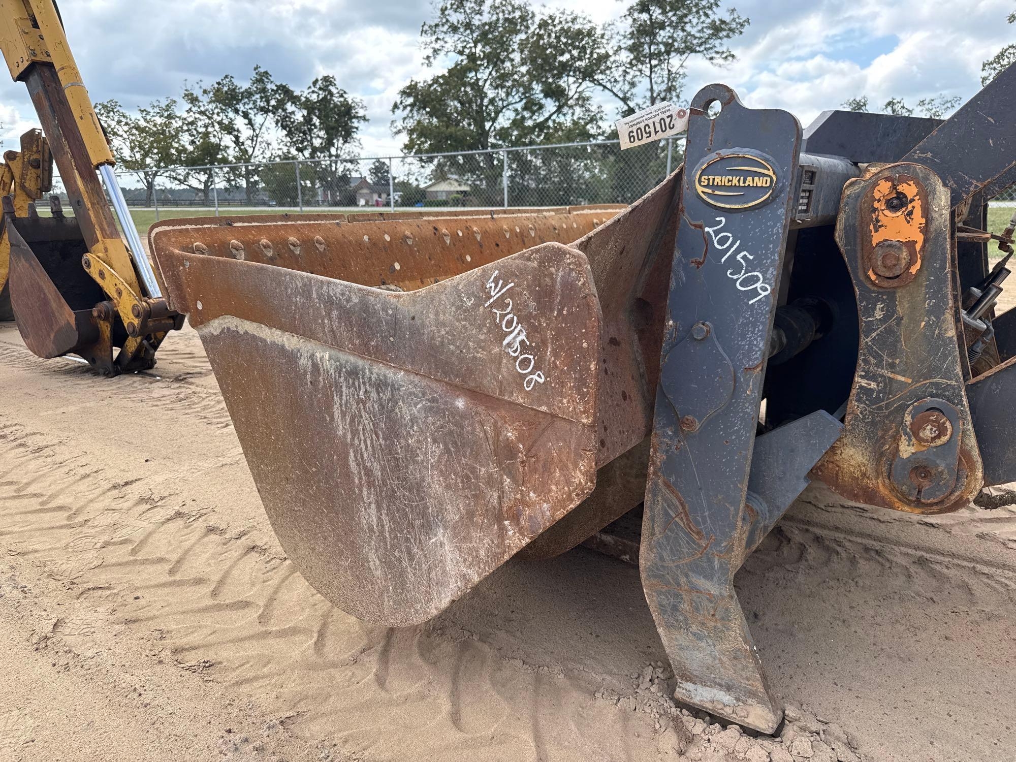STRICKLAND CASE 621D WHEEL LOADER FORKS (A52705)