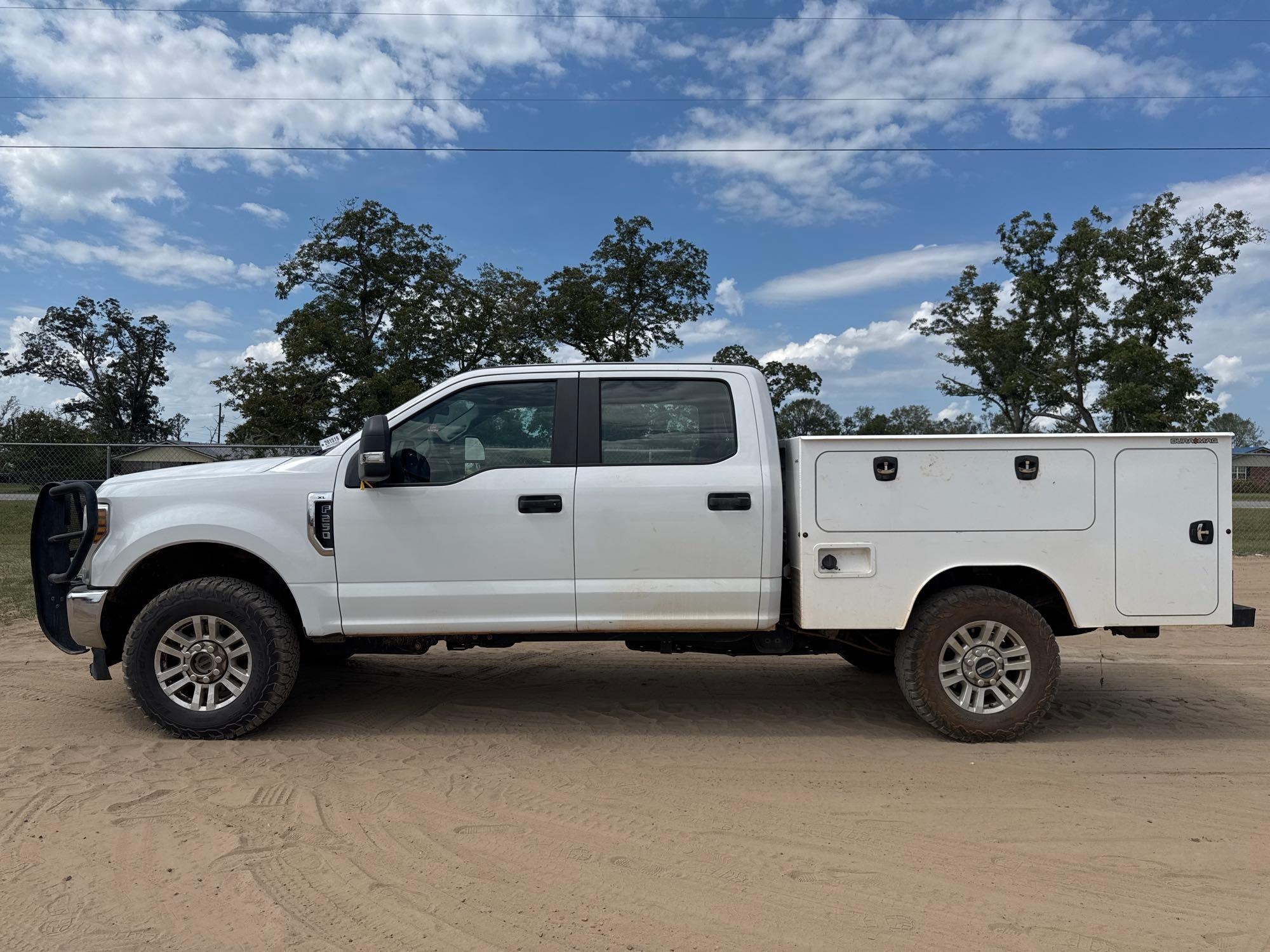 2019 FORD F-250 XL SUPER DUTY SERVICE TRUCK (A54756)
