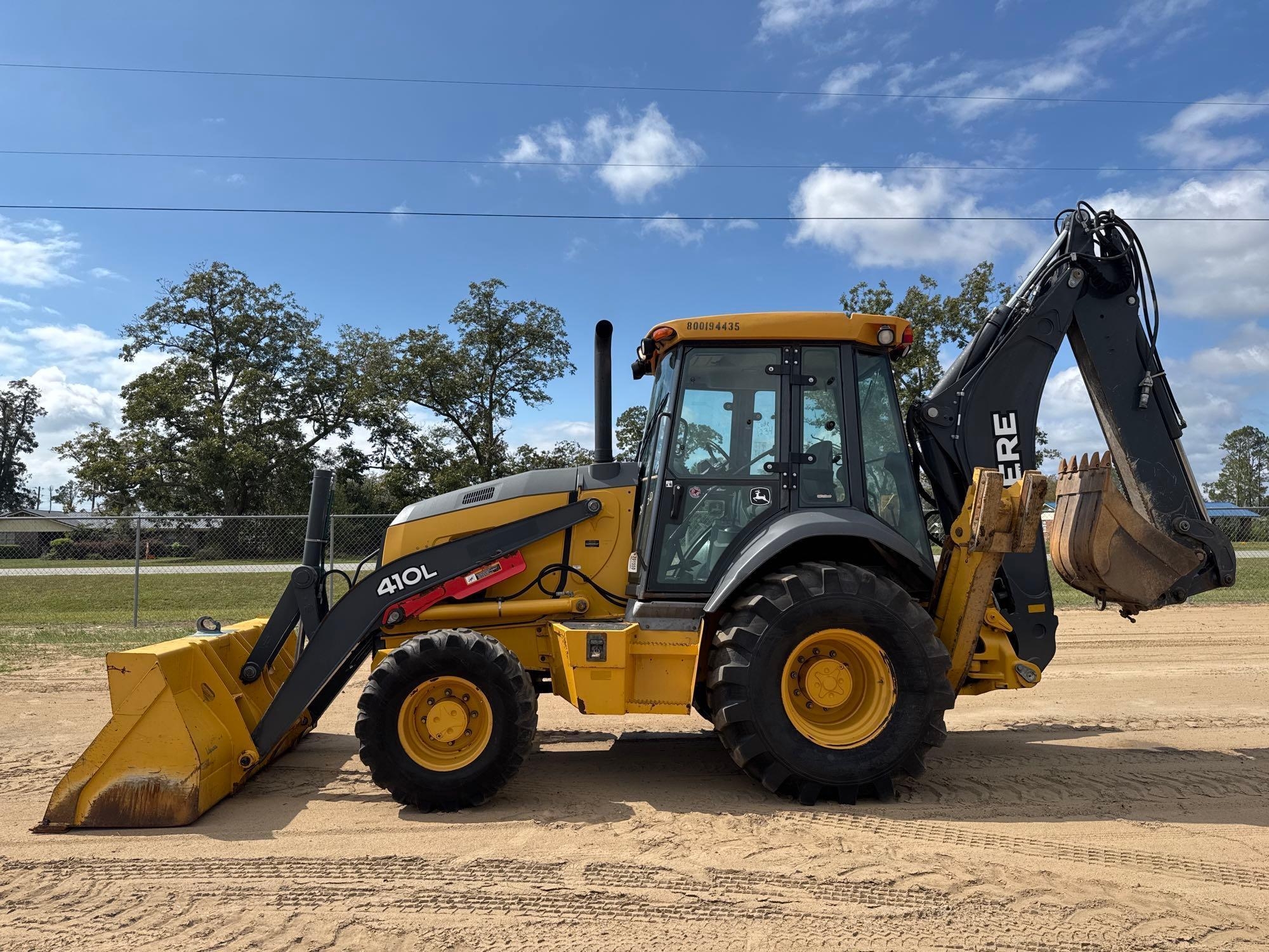 2018 JOHN DEERE 410L BACKHOE (A52705)