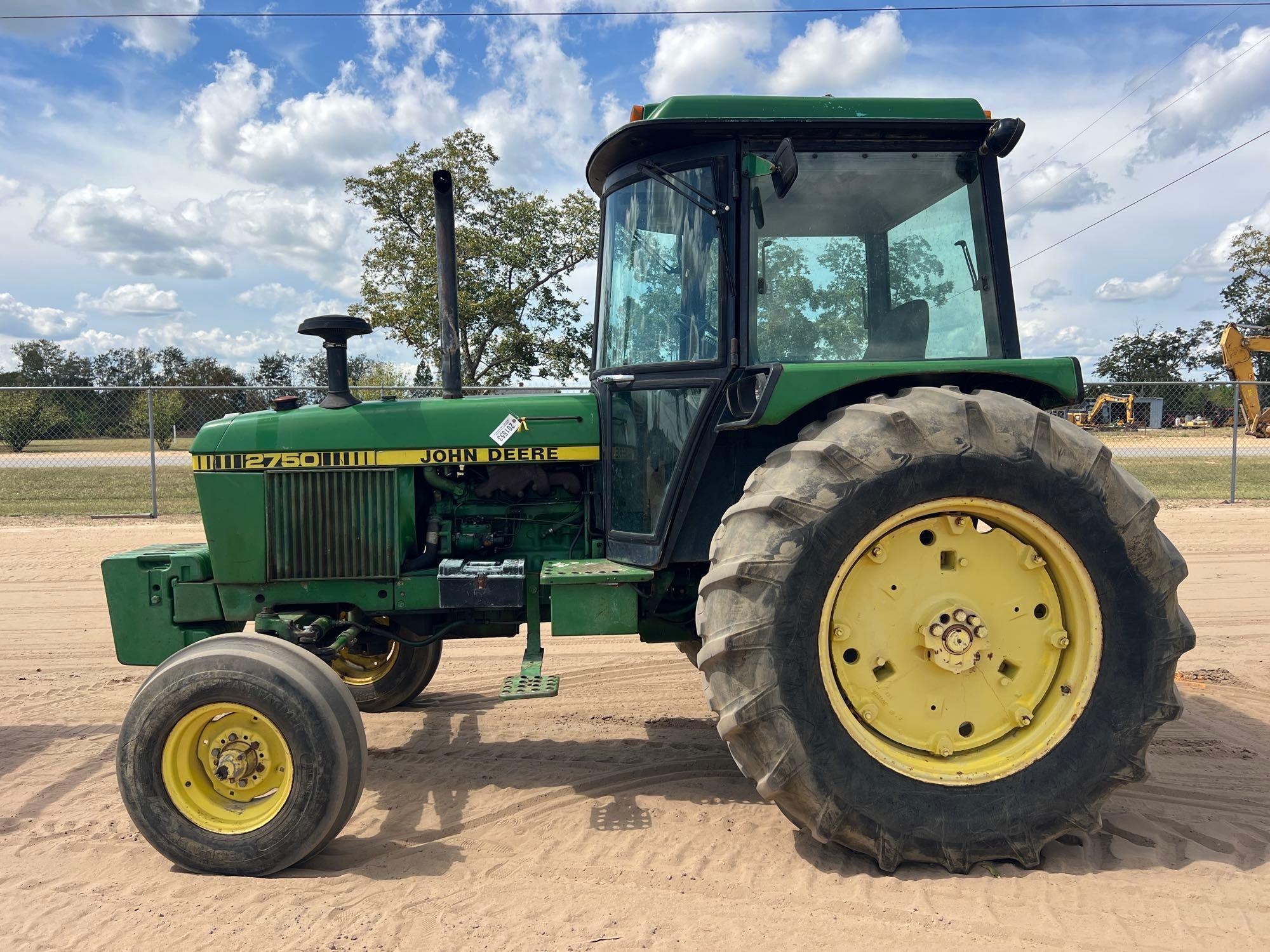 JOHN DEERE 2750 TRACTOR (A54756)