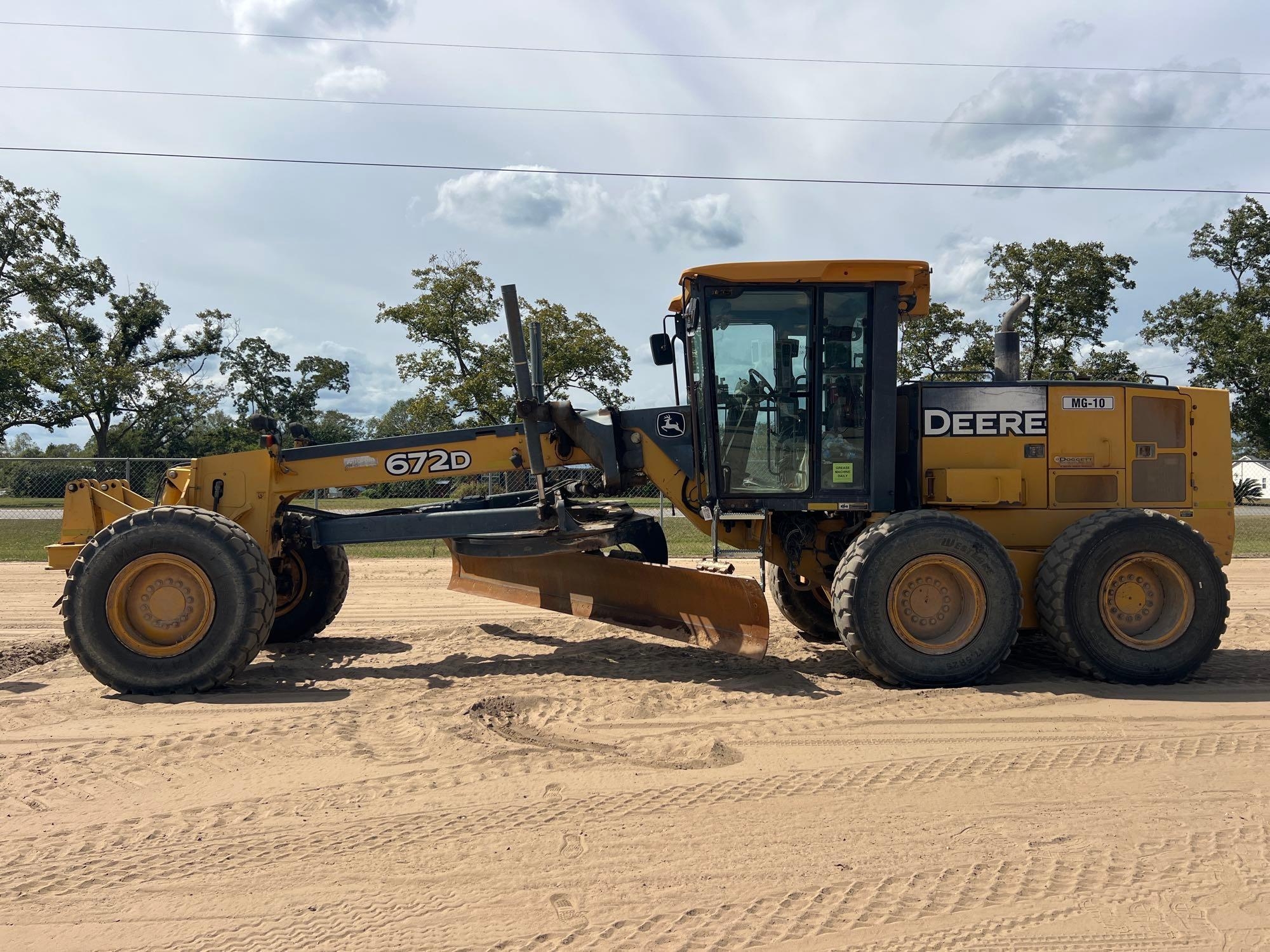 2008 JOHN DEERE 672D MOTOR GRADER (A52705)