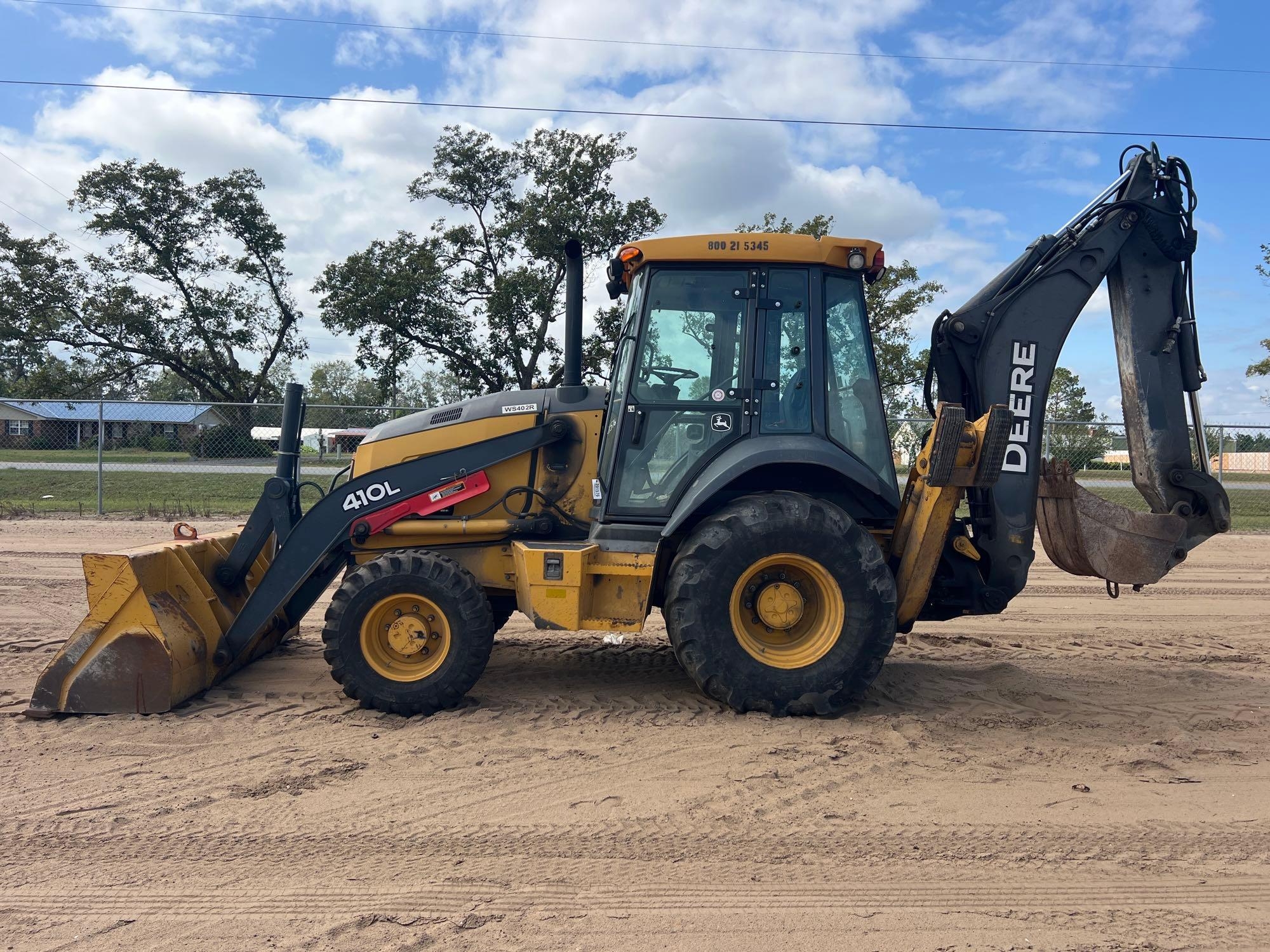 2018 JOHN DEERE 410L BACKHOE (A52705)
