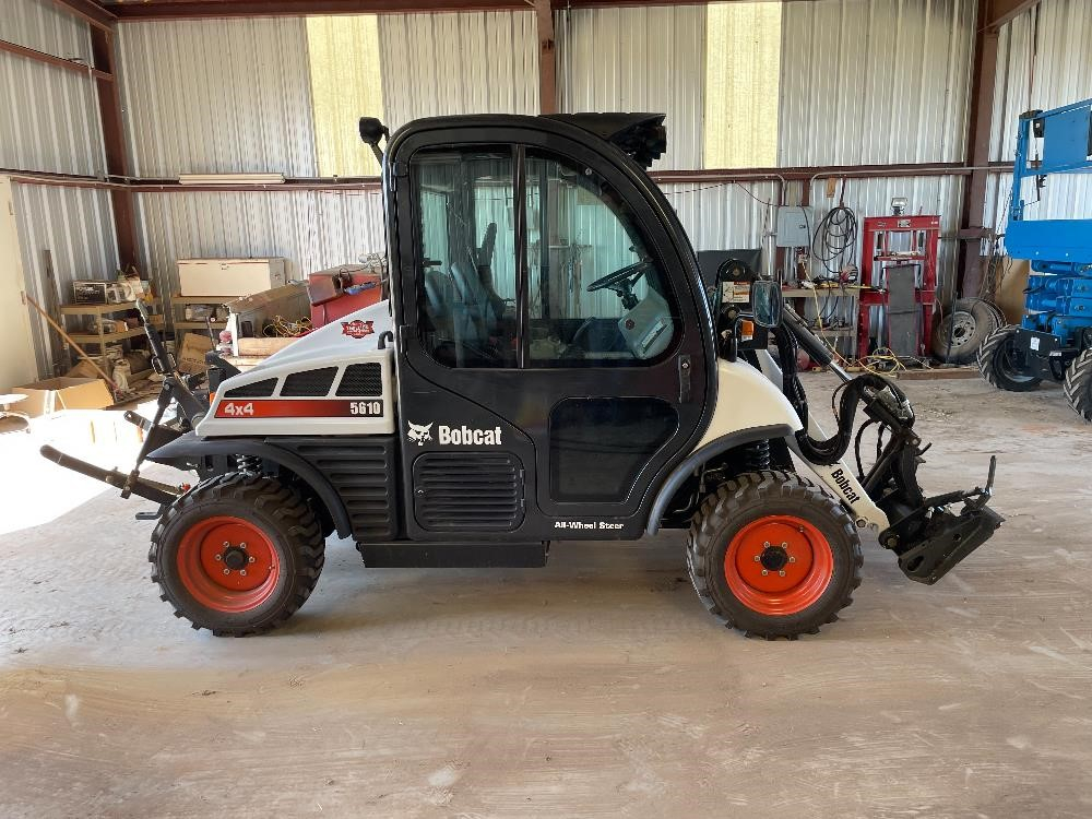 2015bobcat56104x4toolcat.jpg