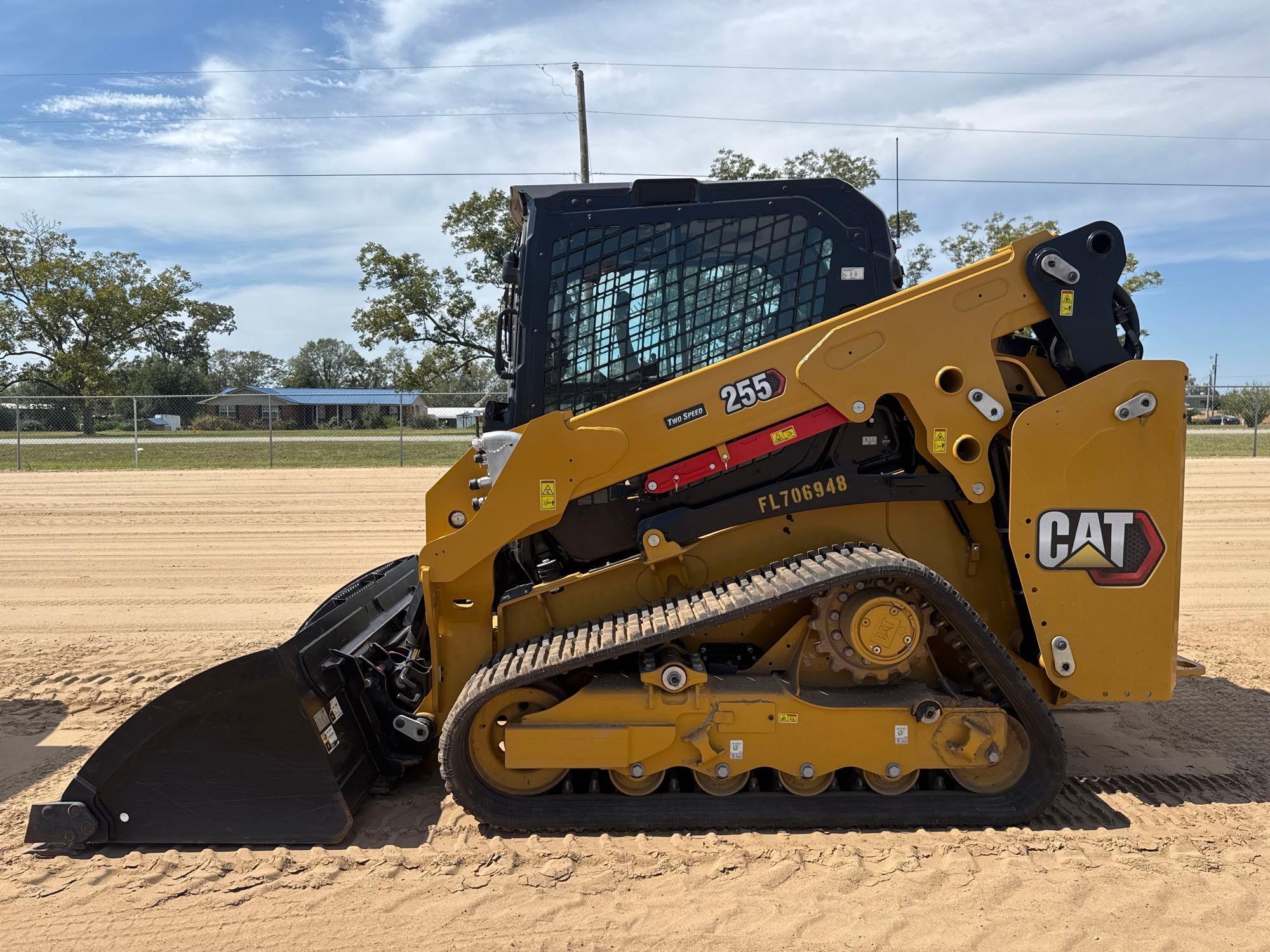 CATERPILLAR 255 SKID STEER (A52705)