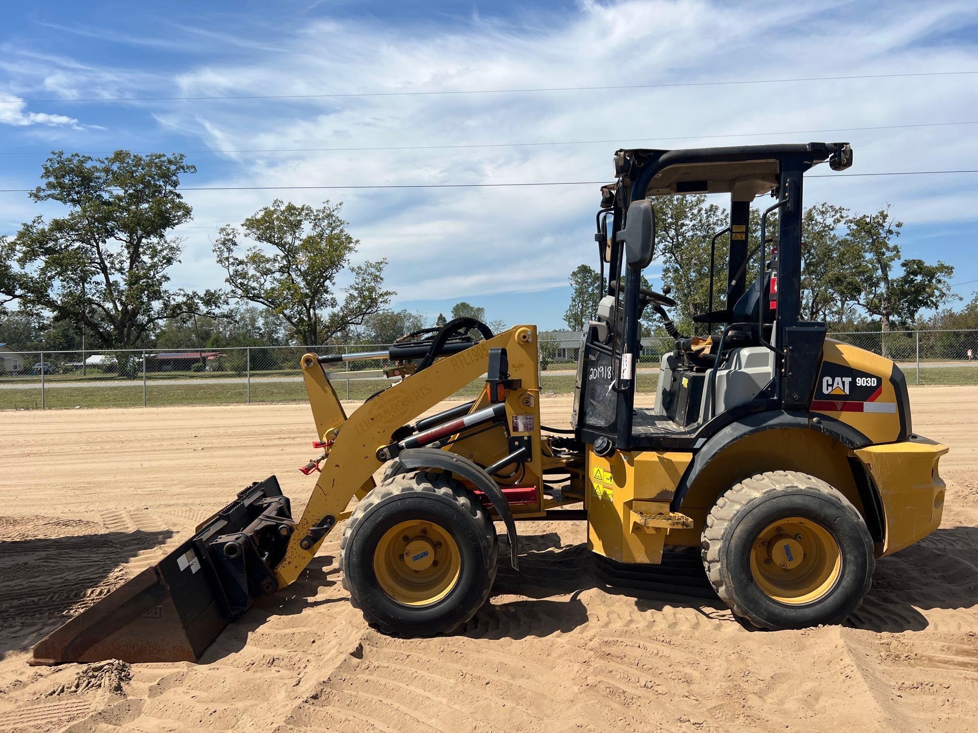 2018 CATERPILLAR 903D WHEEL LOADER (A52705)