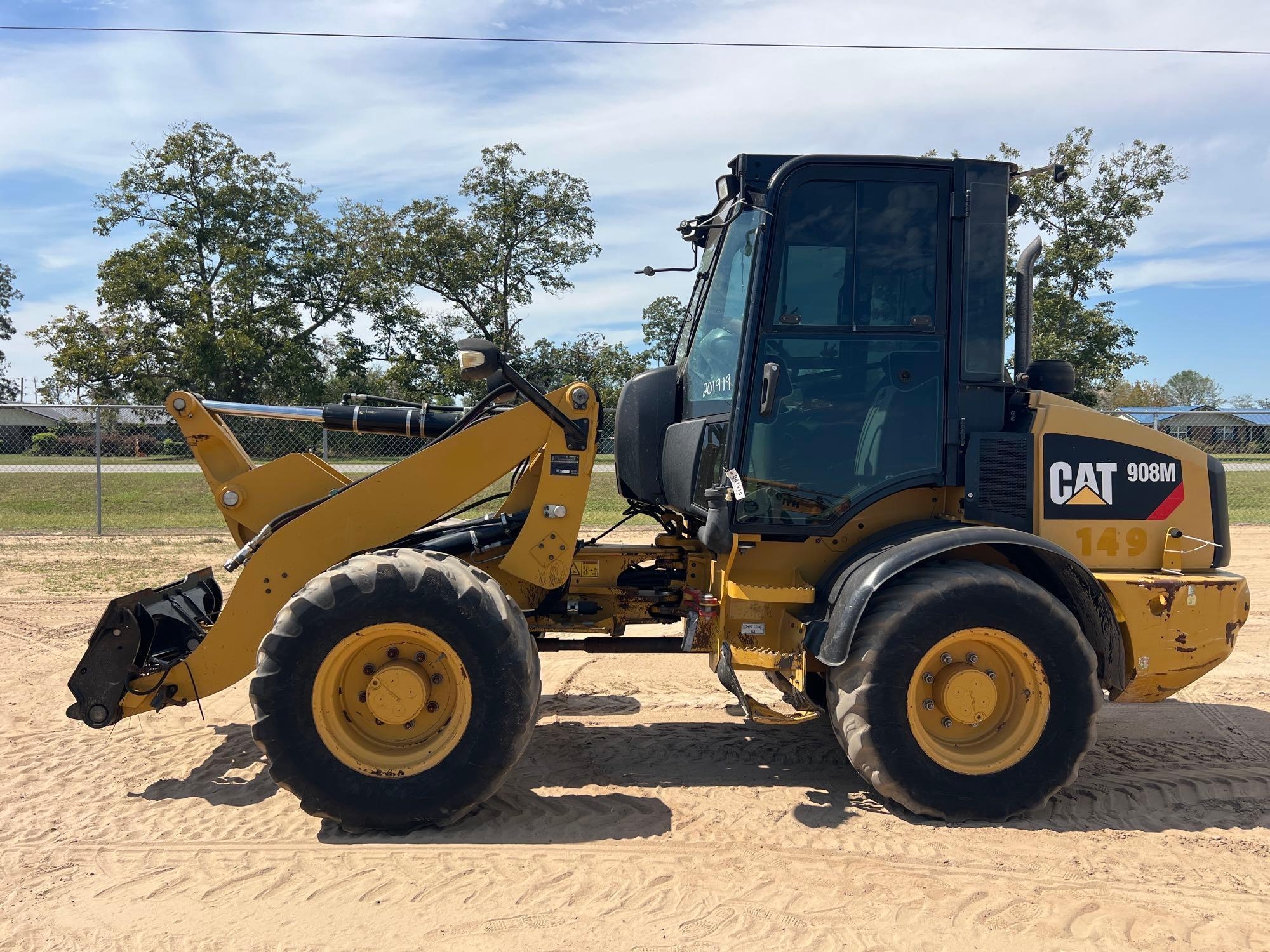 2019 CATERPILLAR 908M WHEEL LOADER (A52705)