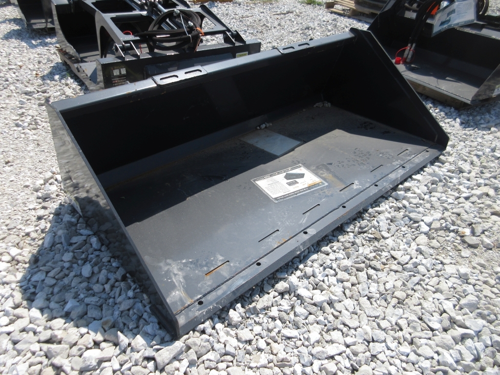 Wolverine 72" Skid Steer Bucket (A50515)