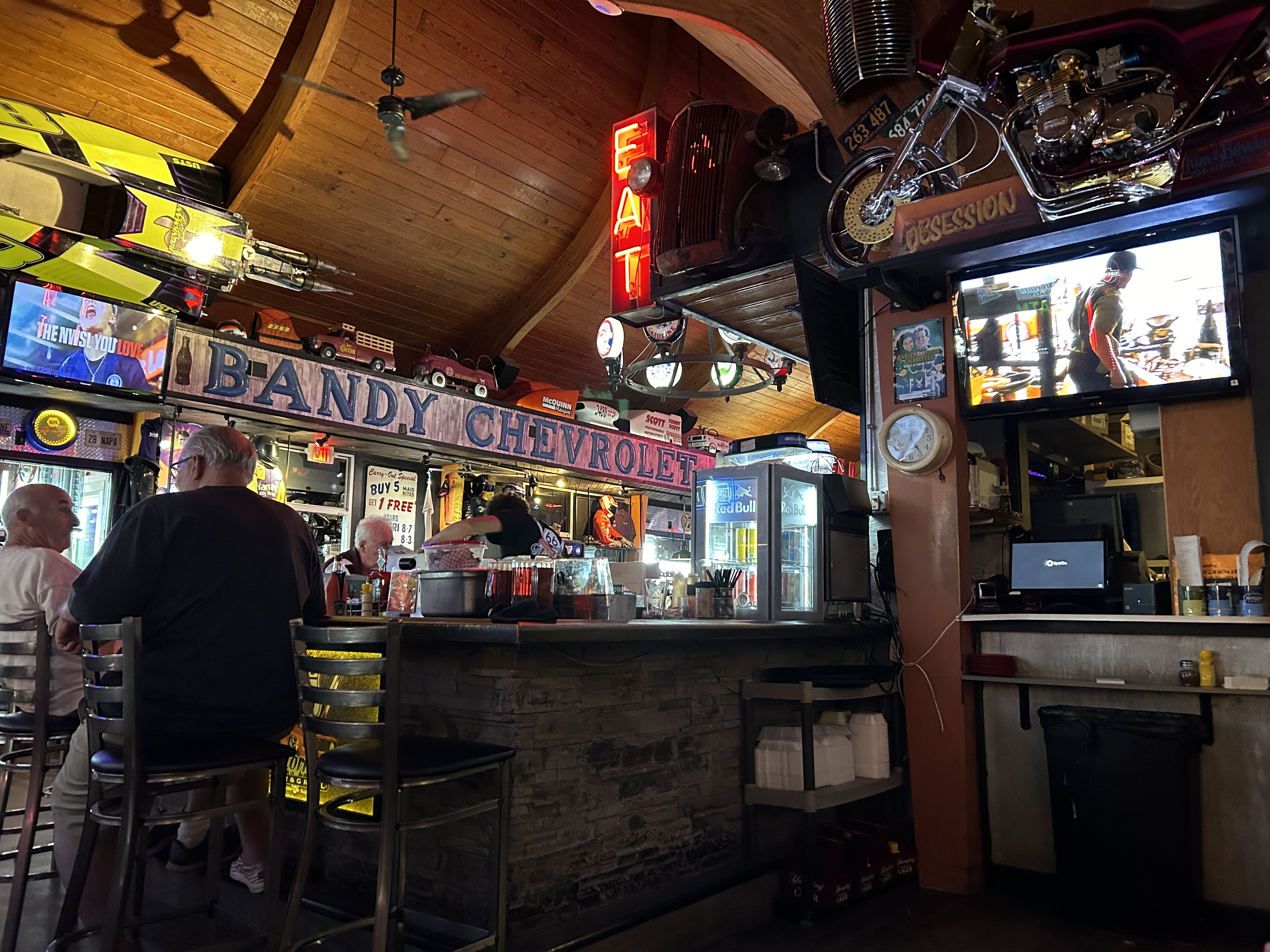 20250906_173943__vac_IL_springfield_Rt66_Motorheads.JPG