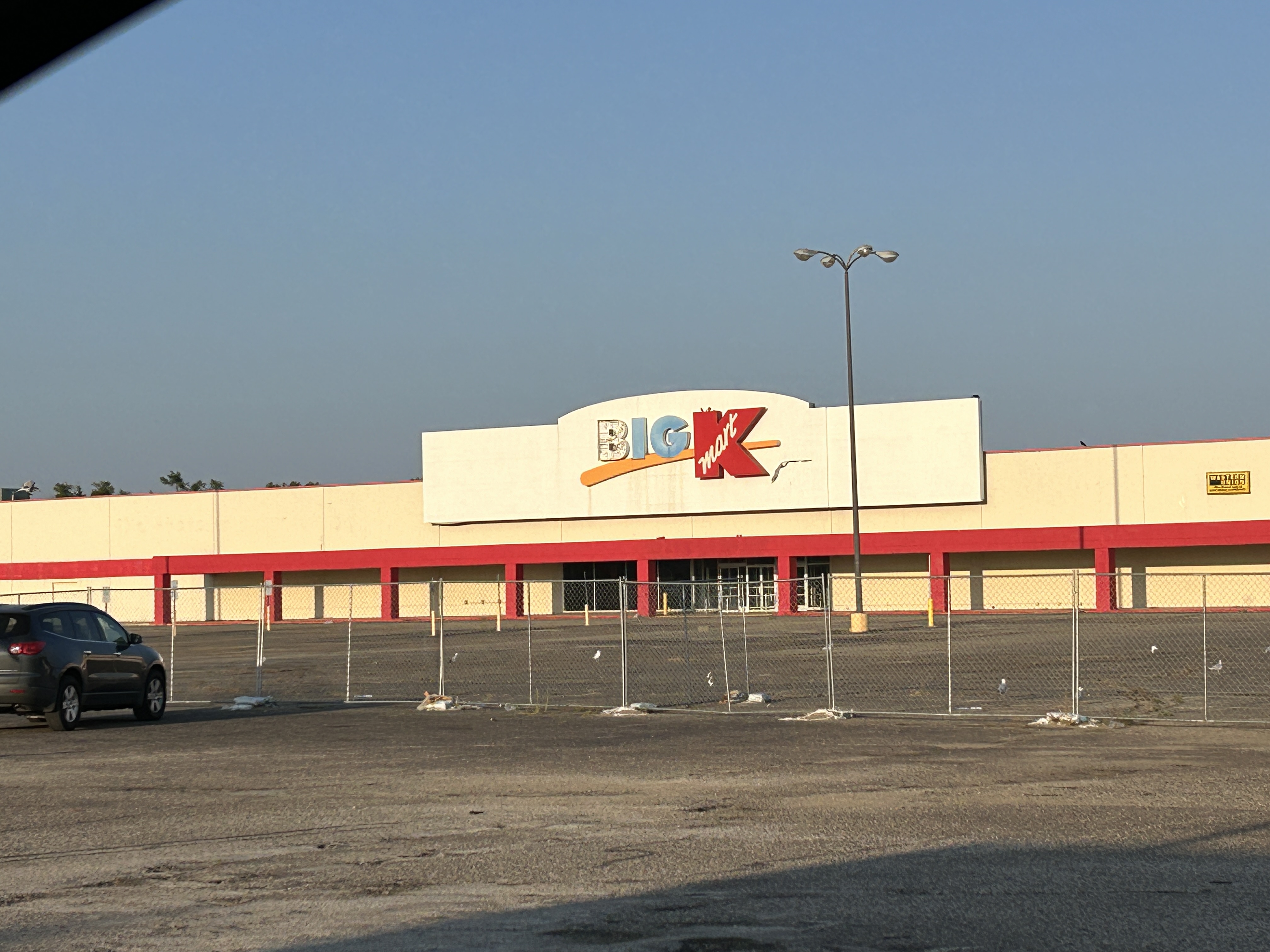 20250909_185707__vac_ND_Bismarck_kmart.JPG