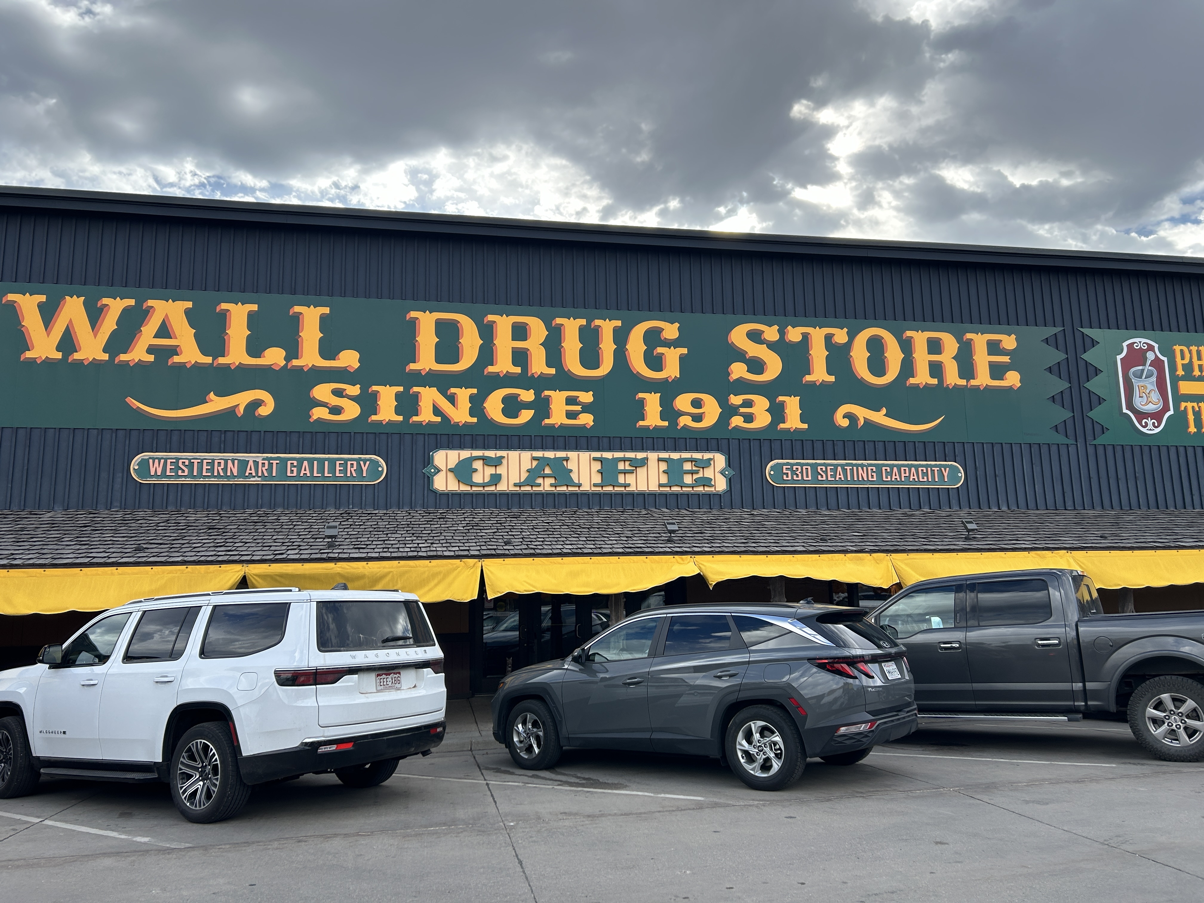 20250911_085932__vac_SD_WallDrug.JPG
