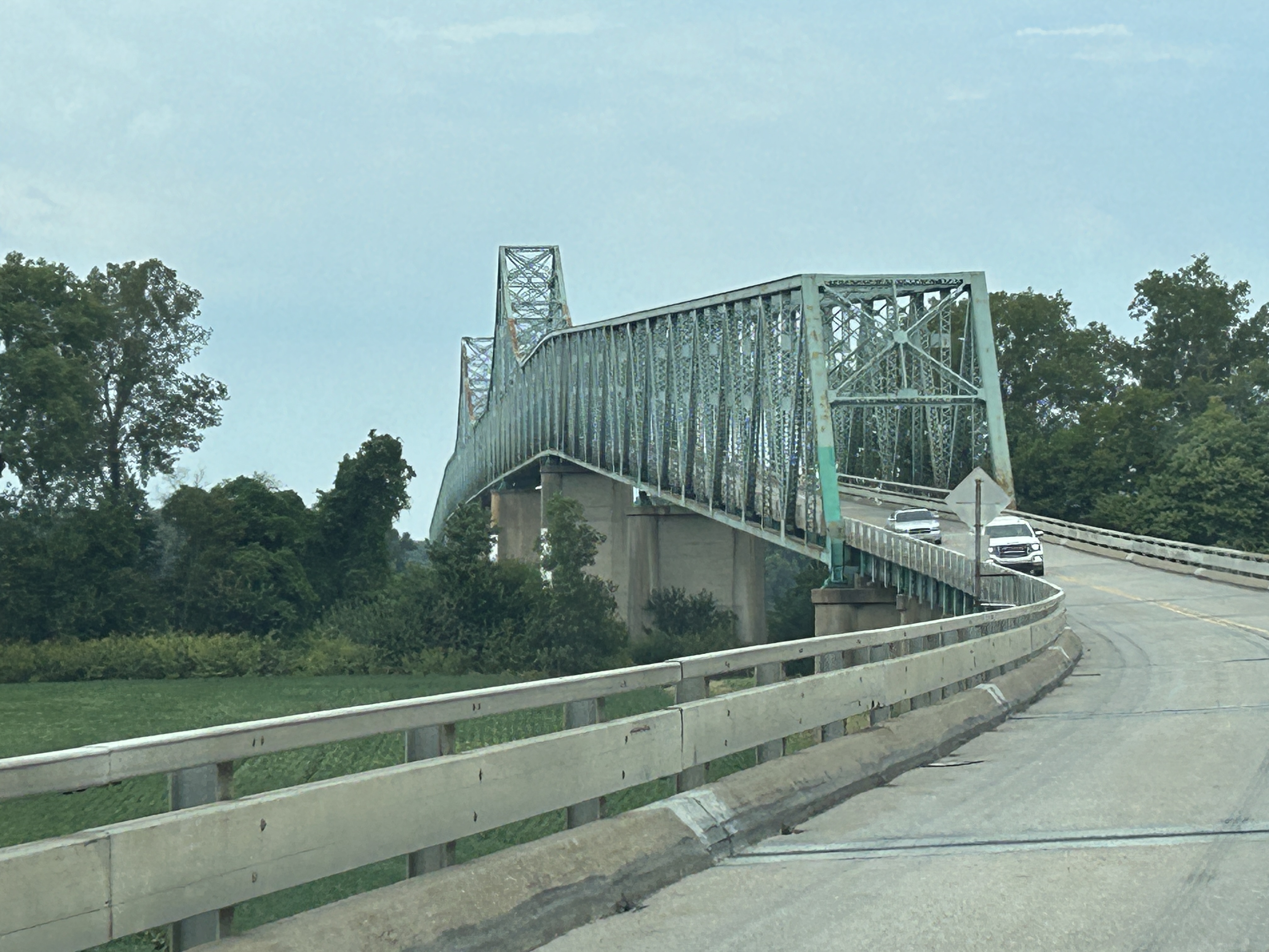 20250913_120439__vac_MO_Lambert_CairoBridge.JPG