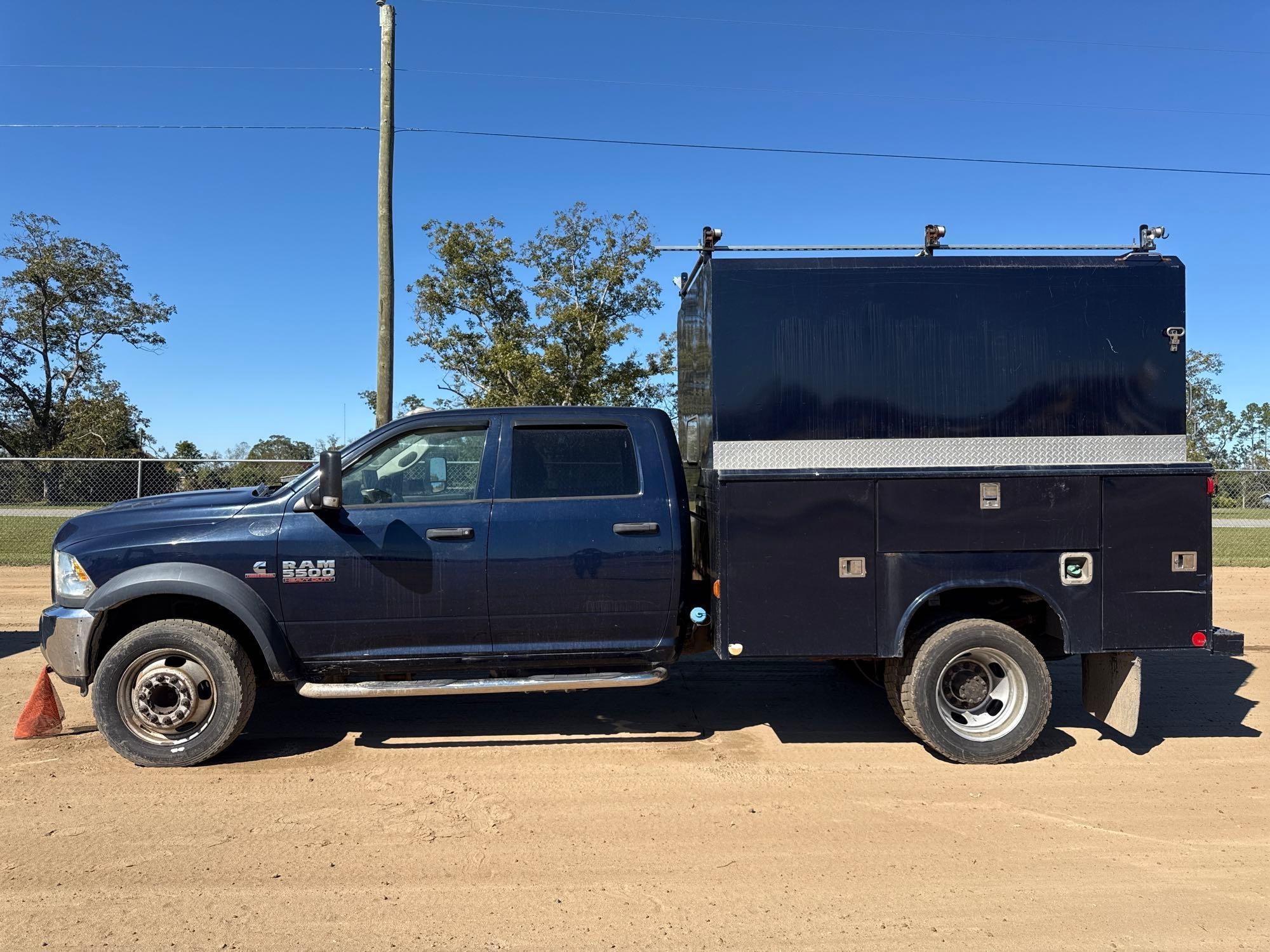 2014 DODGE RAM 5500 HEAVY DUTY UTILITY TRUCK (A57192)