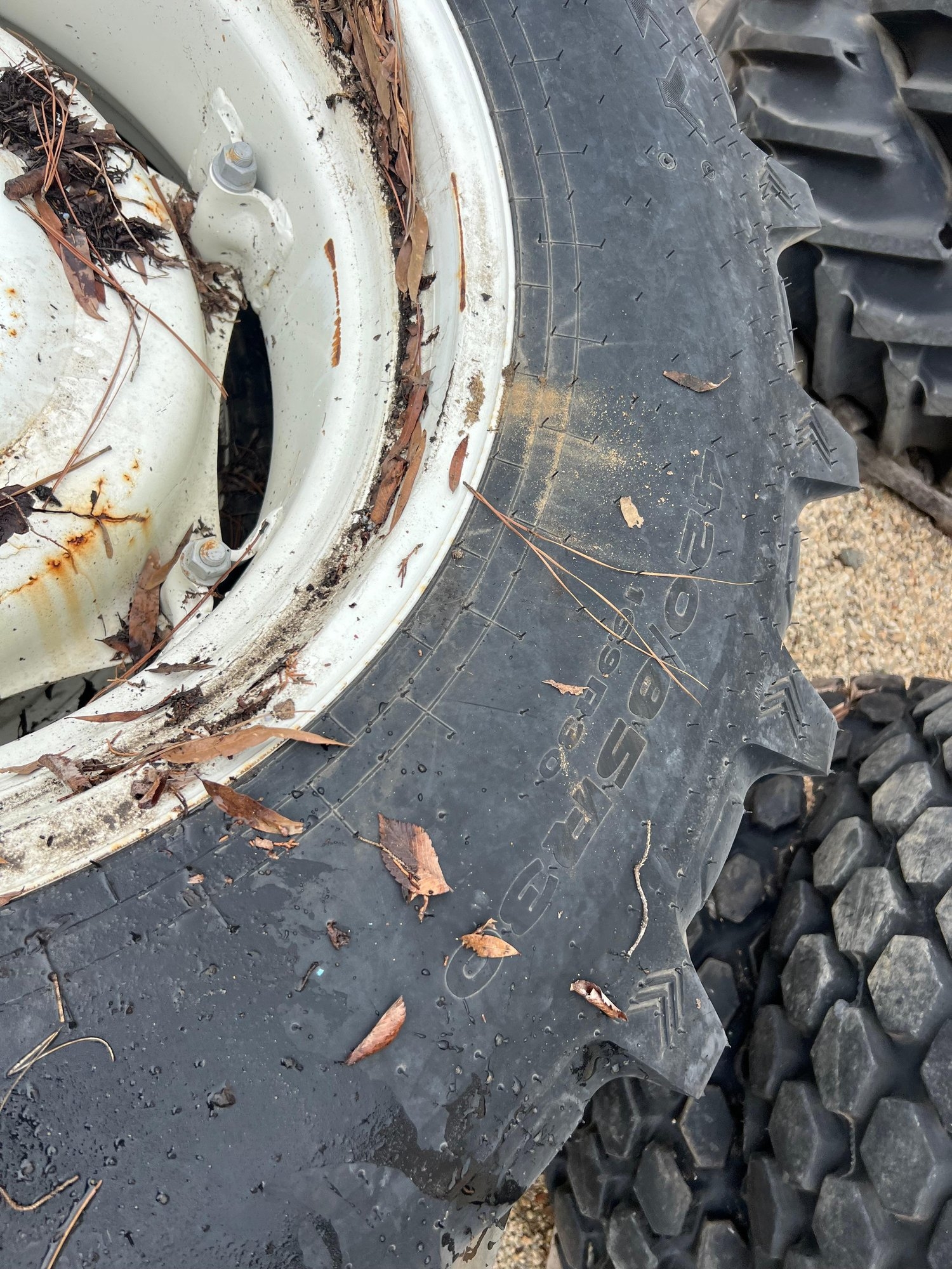 GOODYEAR SET OF 420/85R30 NEW AG TIRES (A52748)