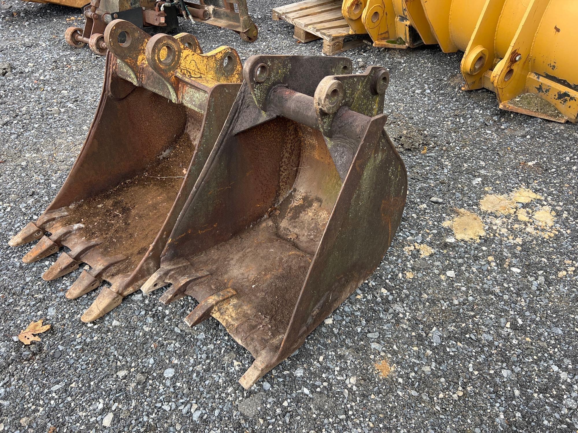 24' PIN ON EXCAVATOR BUCKET (A52707)