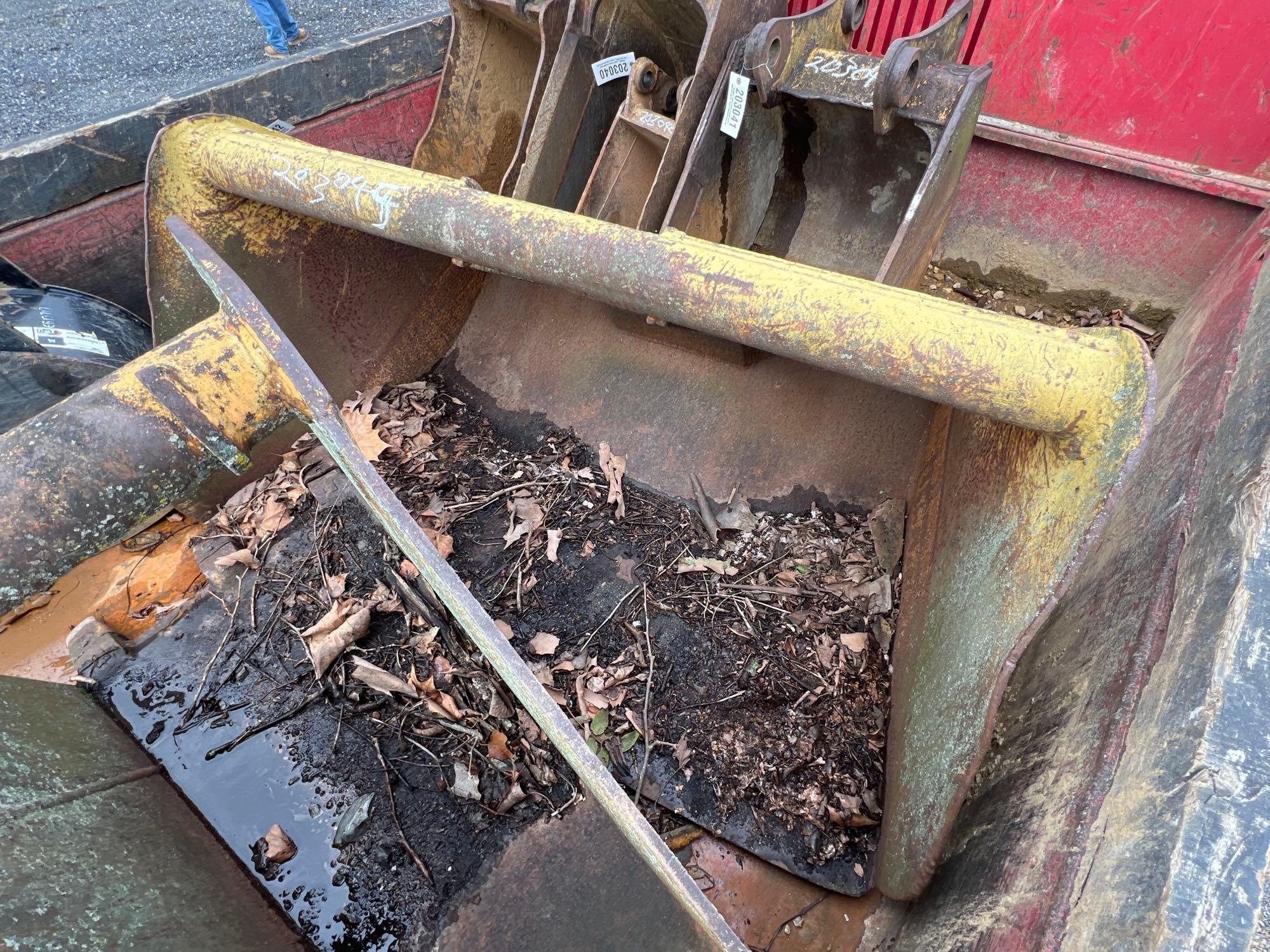 60" EXCAVATOR BUCKET (A52707)