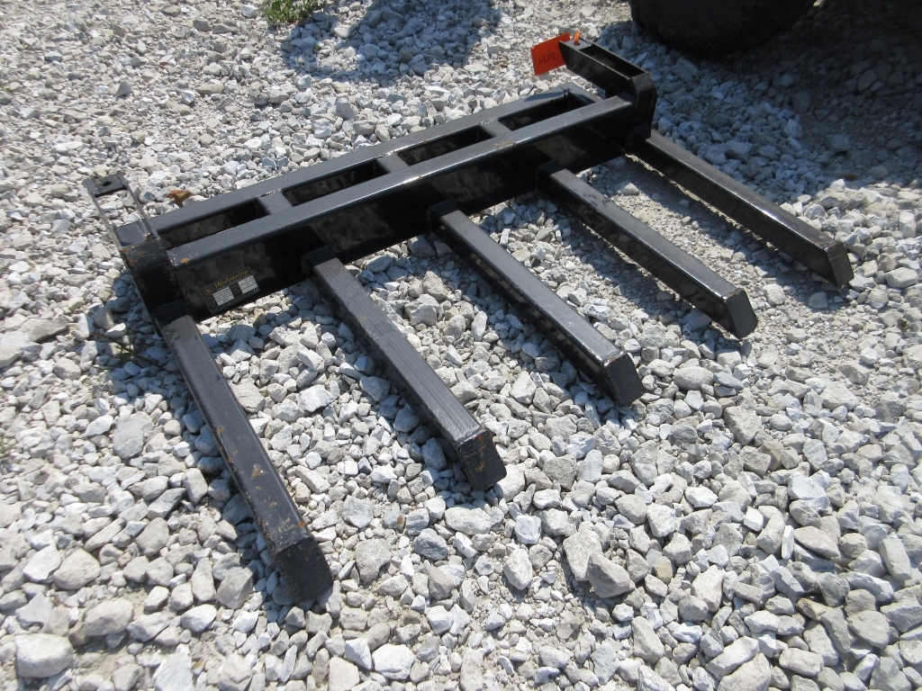 Wolverine Slide on Manure Forks (A50515)