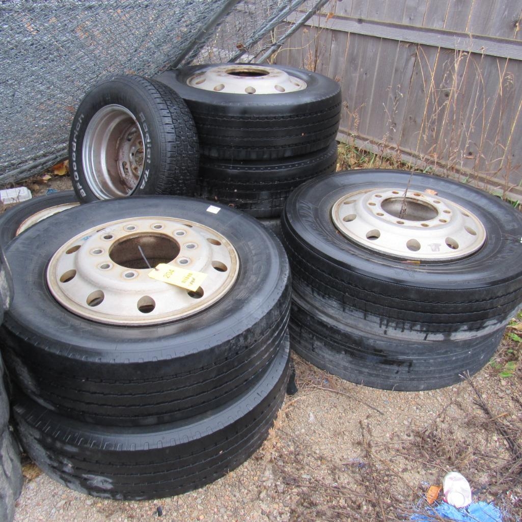 LOT: (9) Tires & Rims: 275/80 R22.5, 275/70 R22.5 and other sizes (A59076)