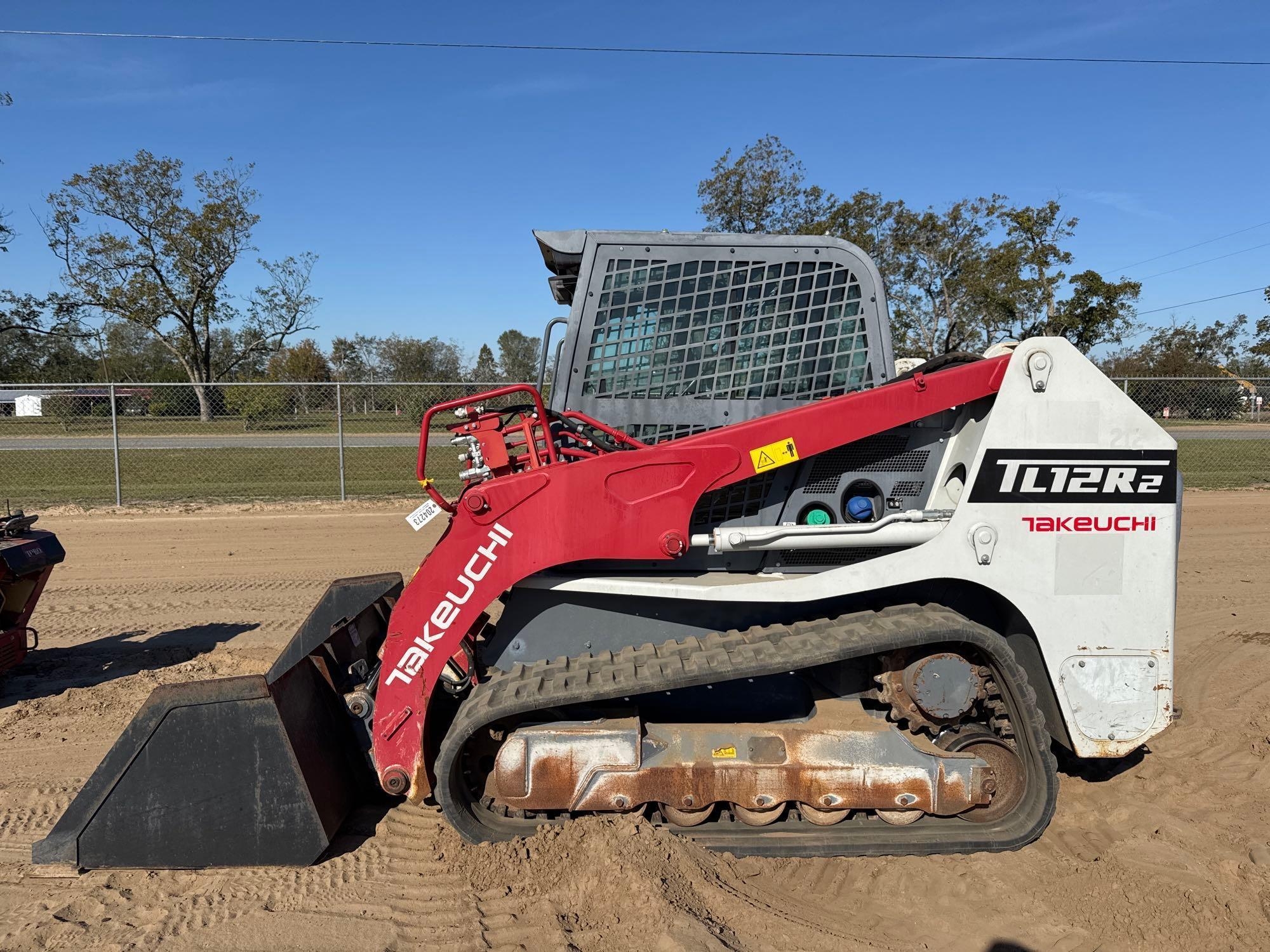 2022 TAKEUCHI TL12R-2 SKID STEER (A52707)