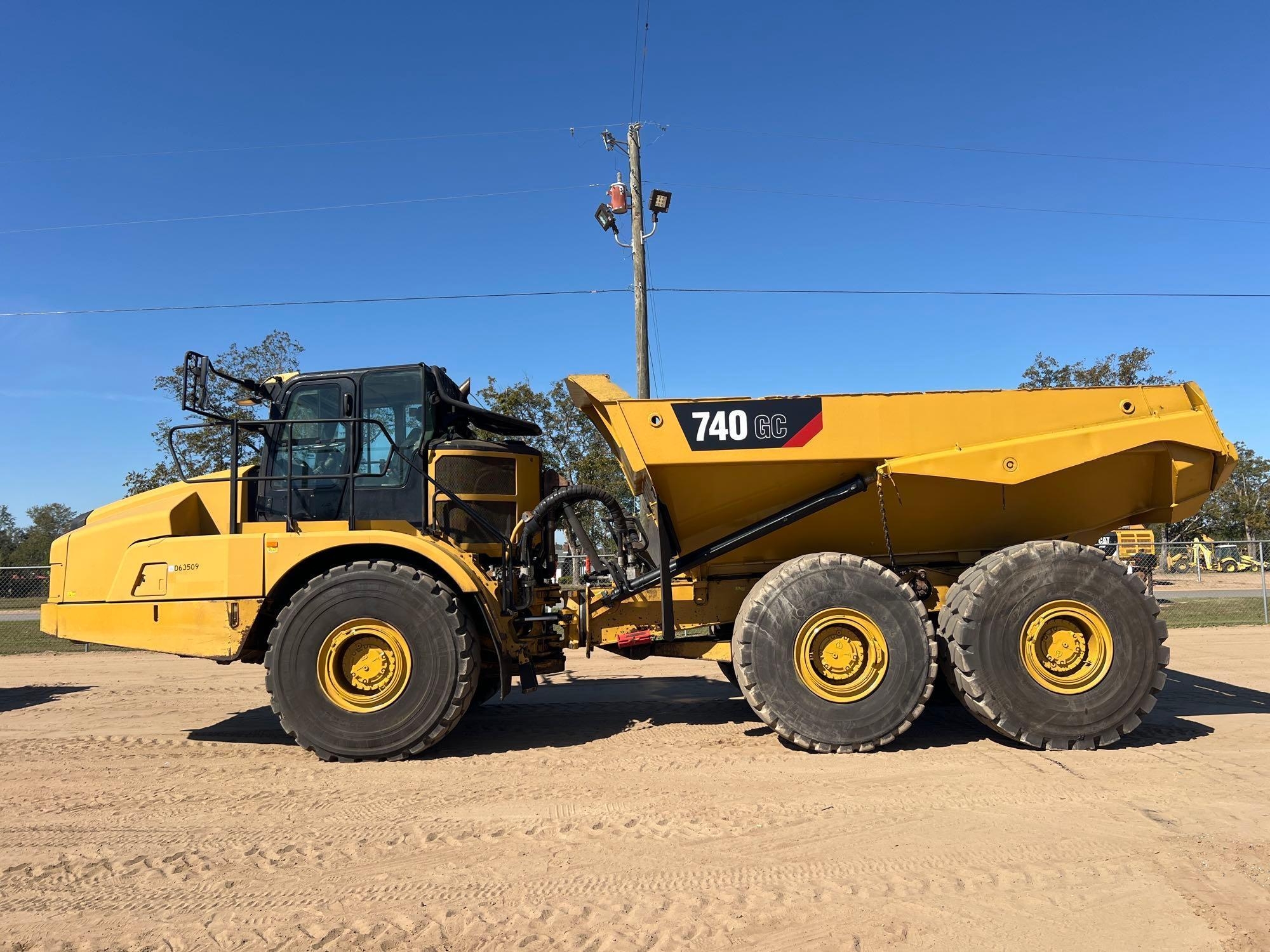 2019 CATERPILLAR 740GC OFF ROAD DUMP TRUCK (A52707)