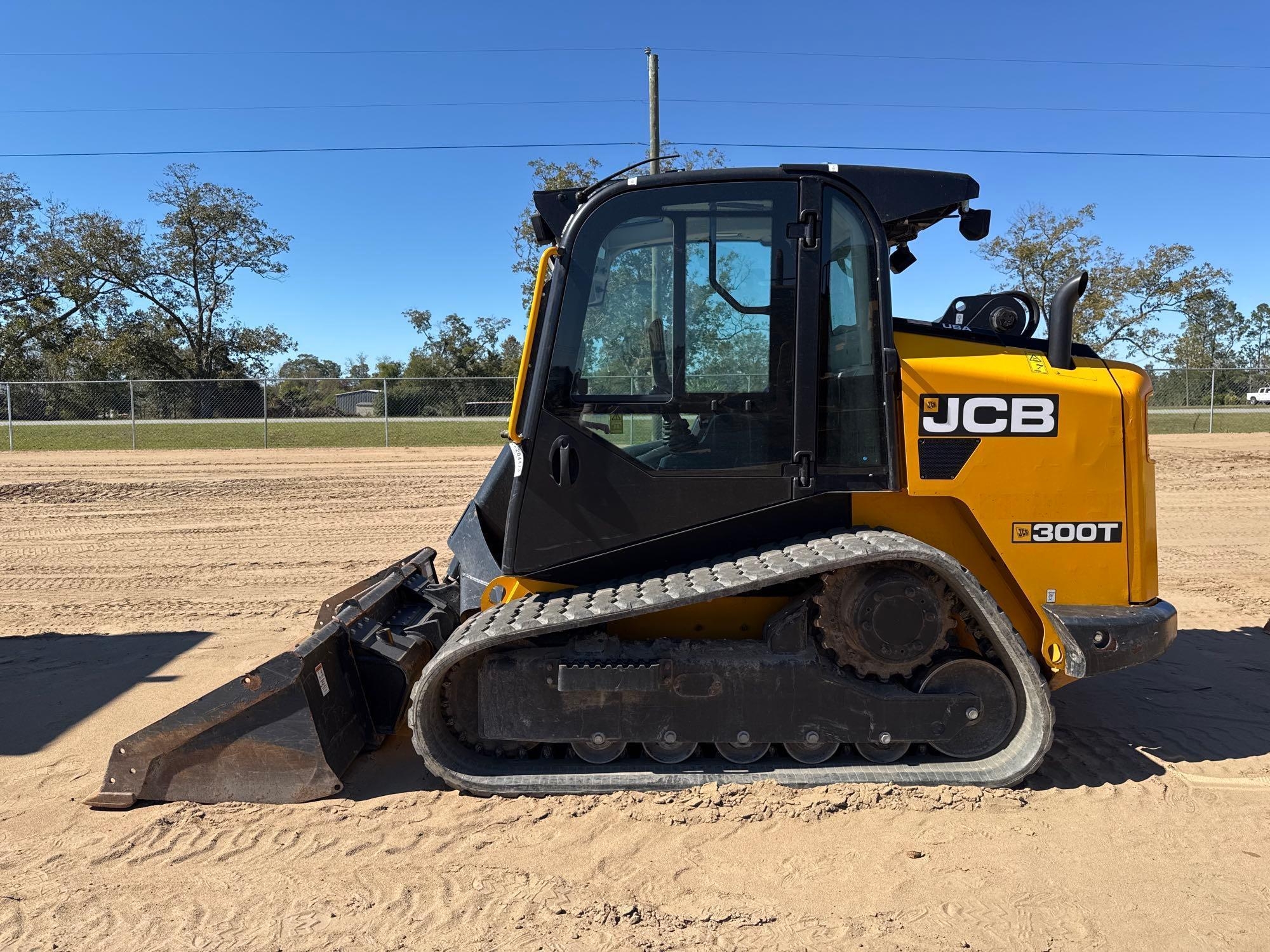 JCB 300T SKID STEER (A52707)