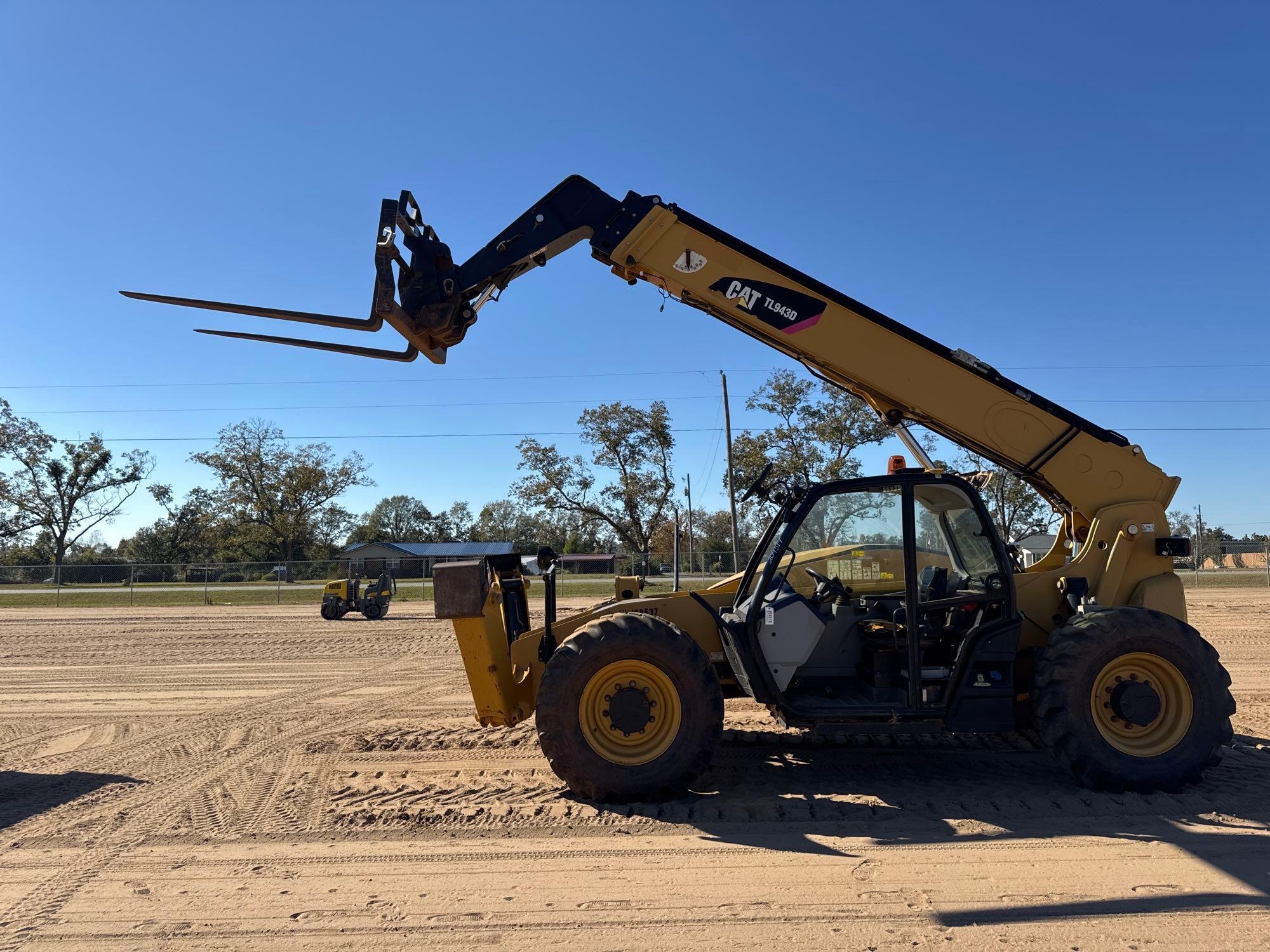 2017 CATERPILLAR TL943D TELESCOPIC FORKLIFT (A52707)