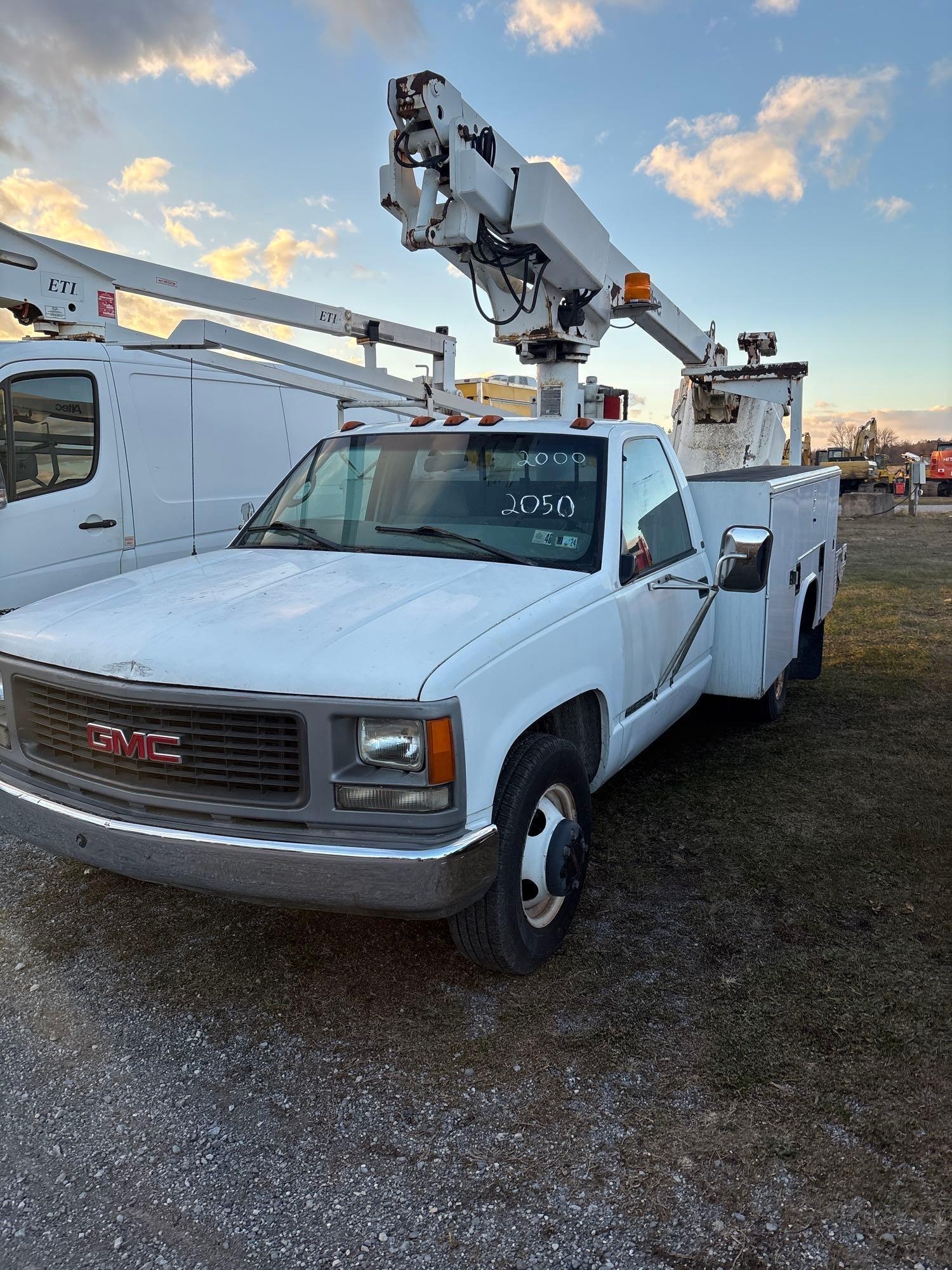 2000 GMC 3500 Bucket Truck (A55272)