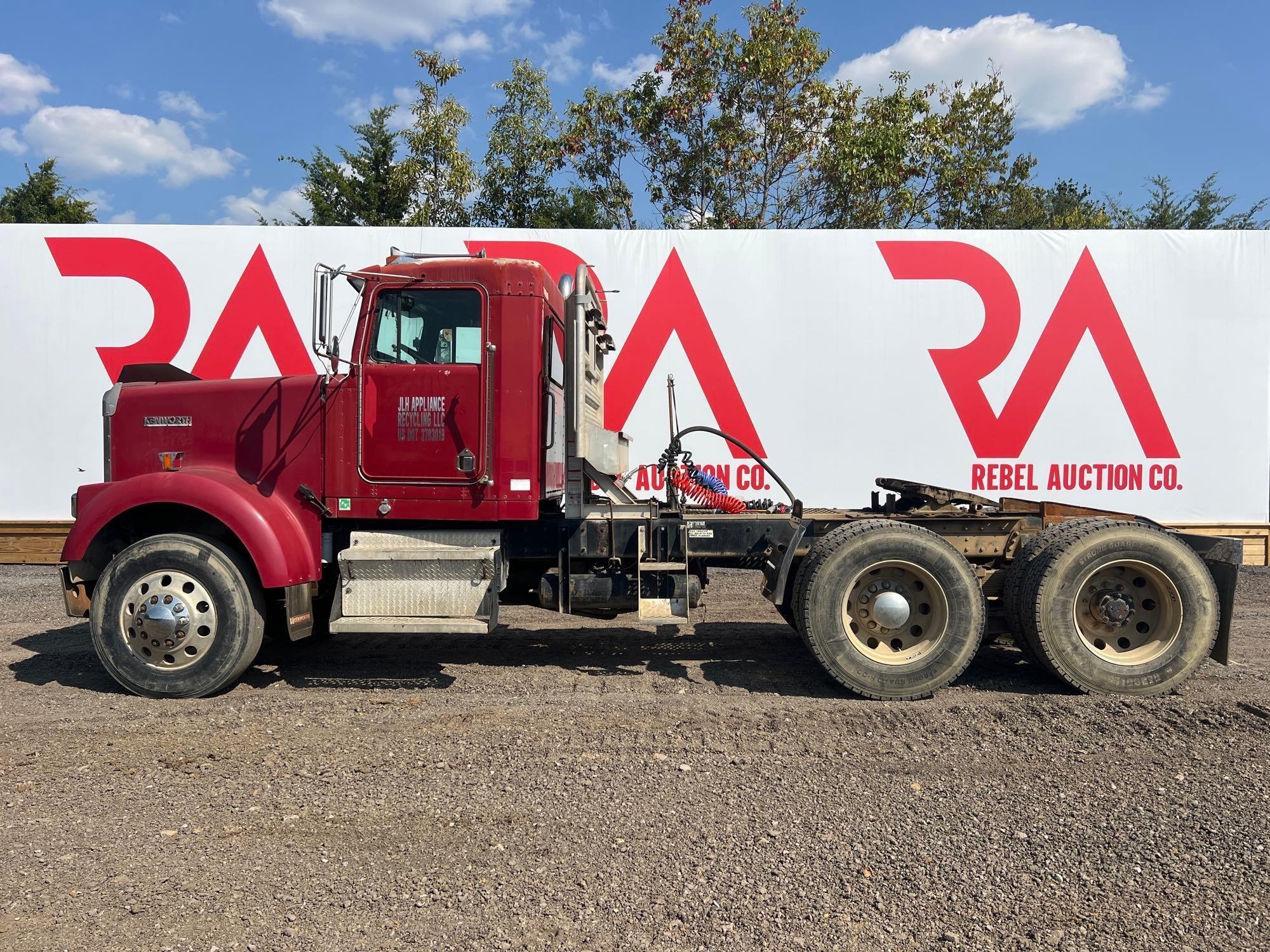 KENWORTH T/A DAY CAB TRAD TRACTOR (A52706)
