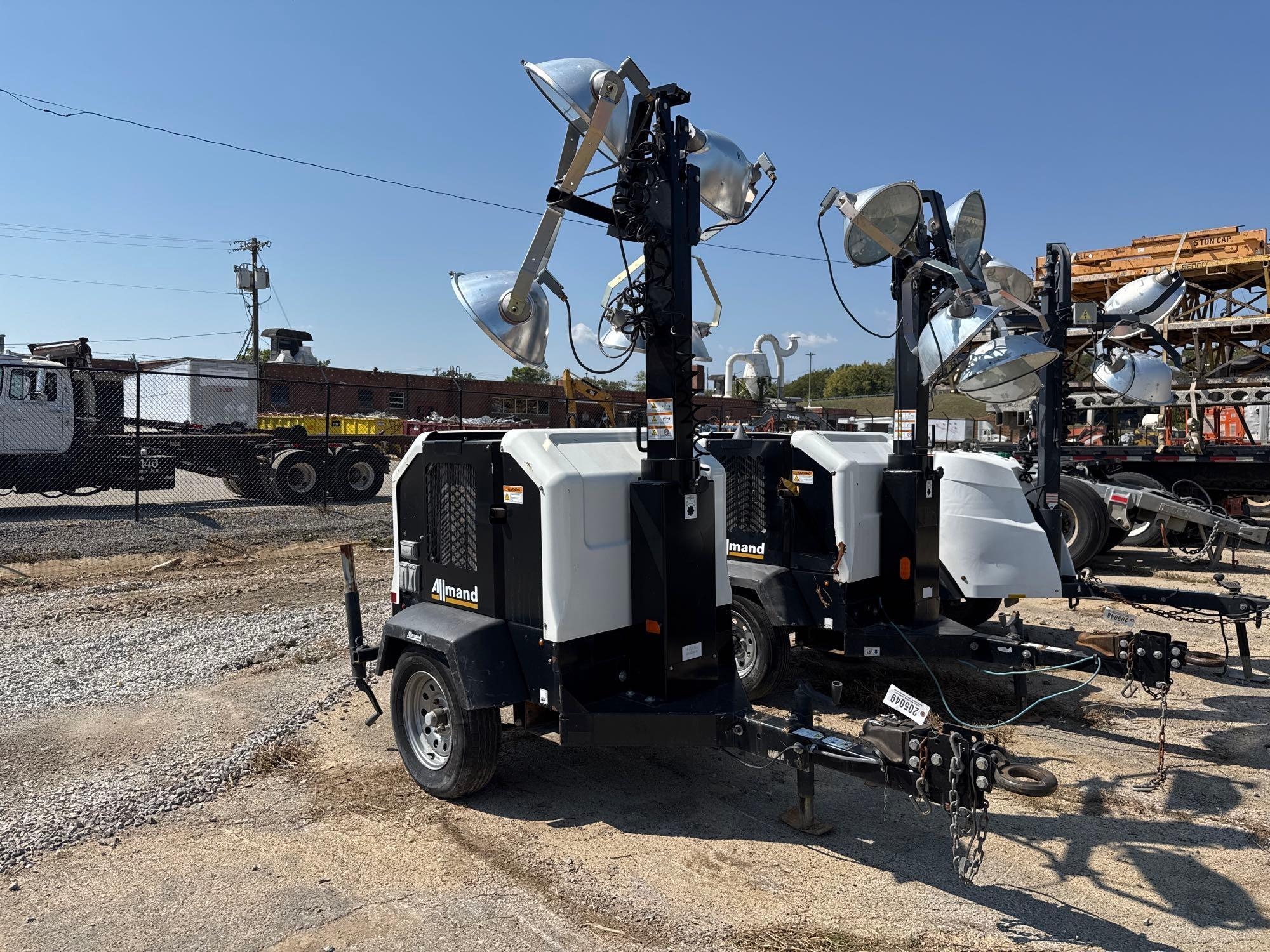 2019 ALLMAND NIGHT-LIFE V SERIES LIGHT PLANT (A52706)